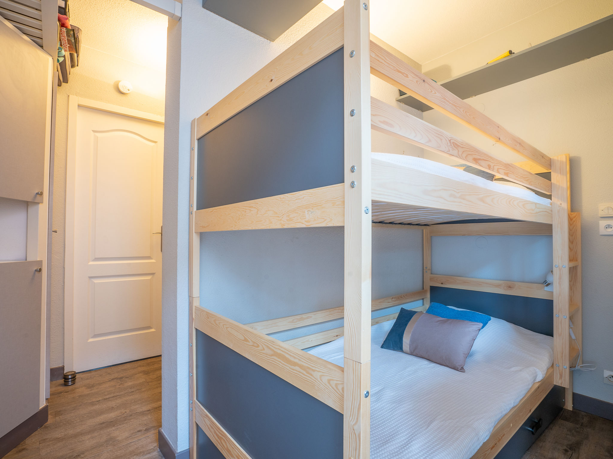 Photo of Le Village (C8 245)