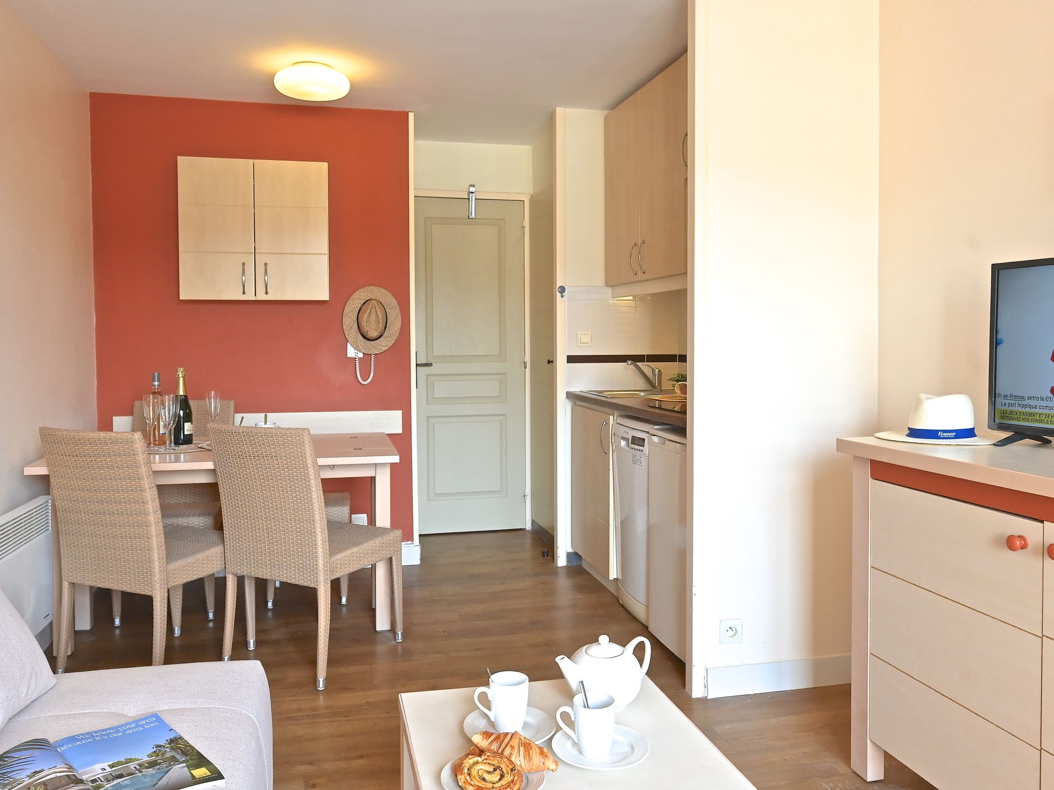 Photo of Le Village (B1 418)