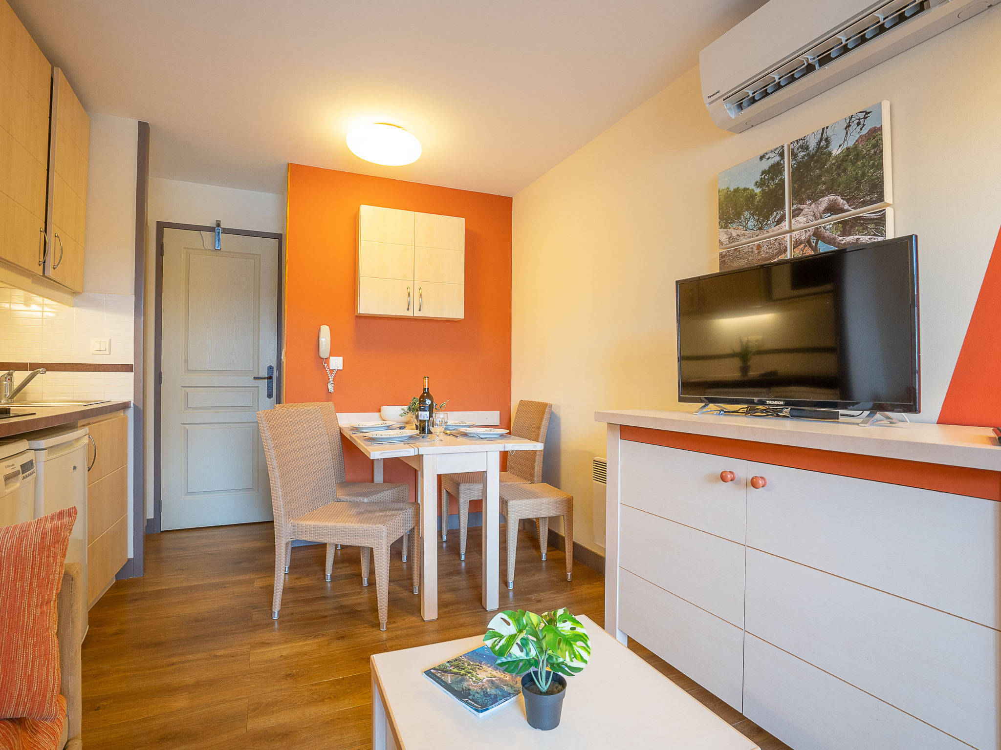 Photo of Le Village (B1 419)