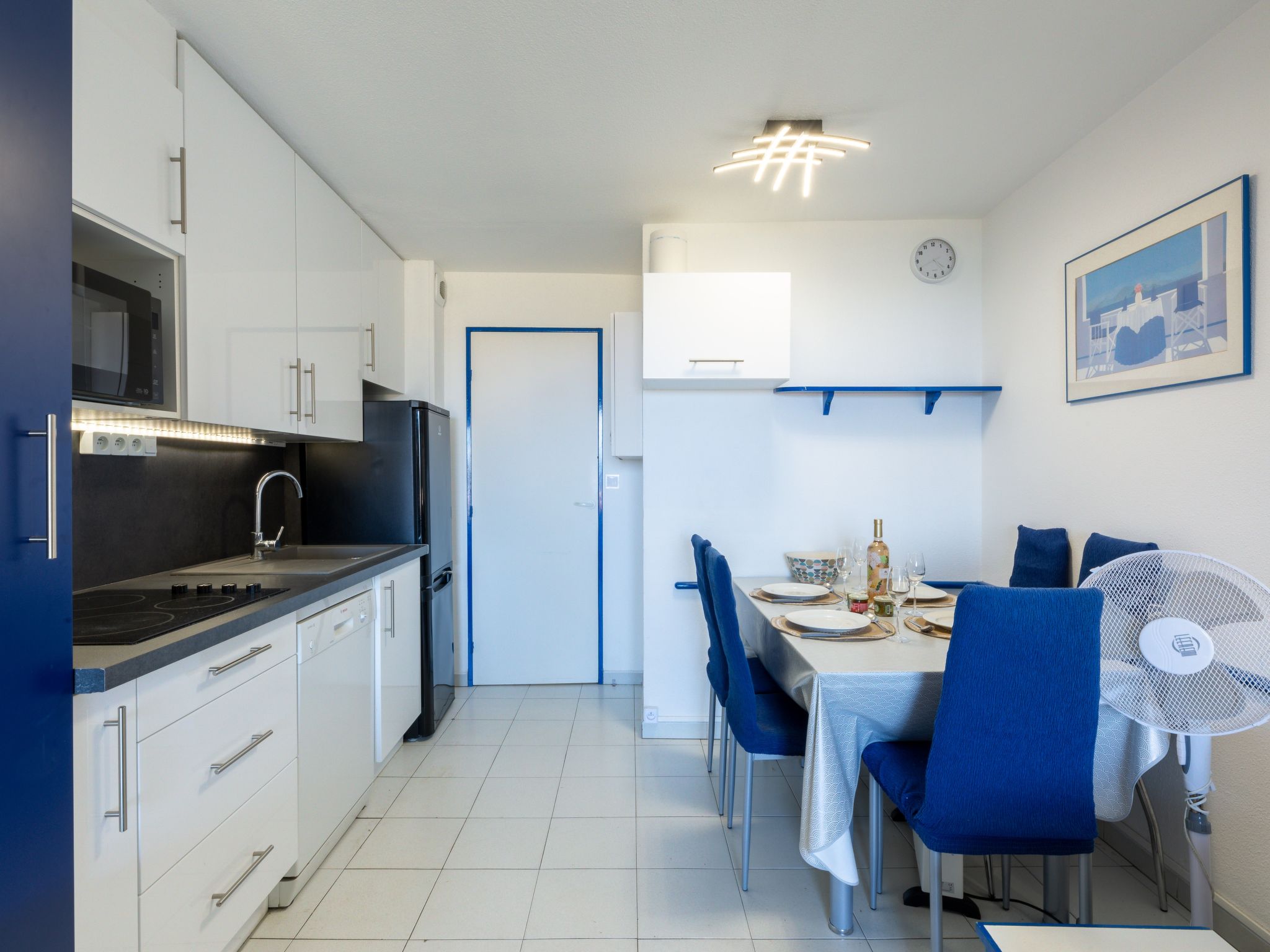 Photo of Le Village (E1103)