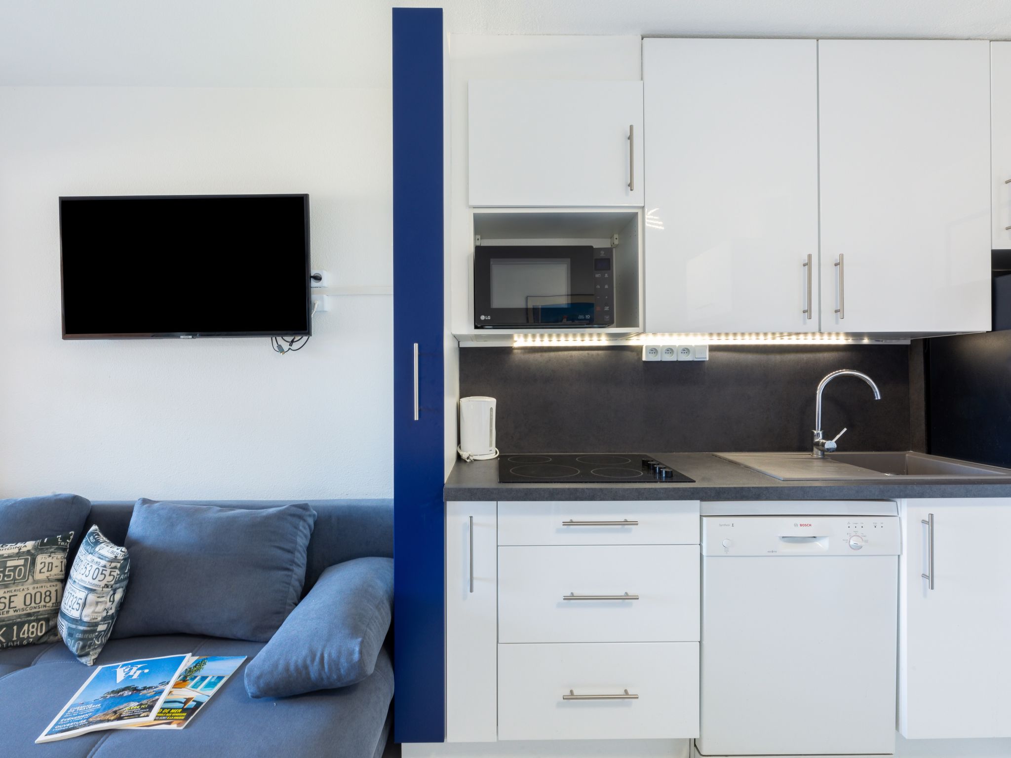 Photo of Le Village (E1103)