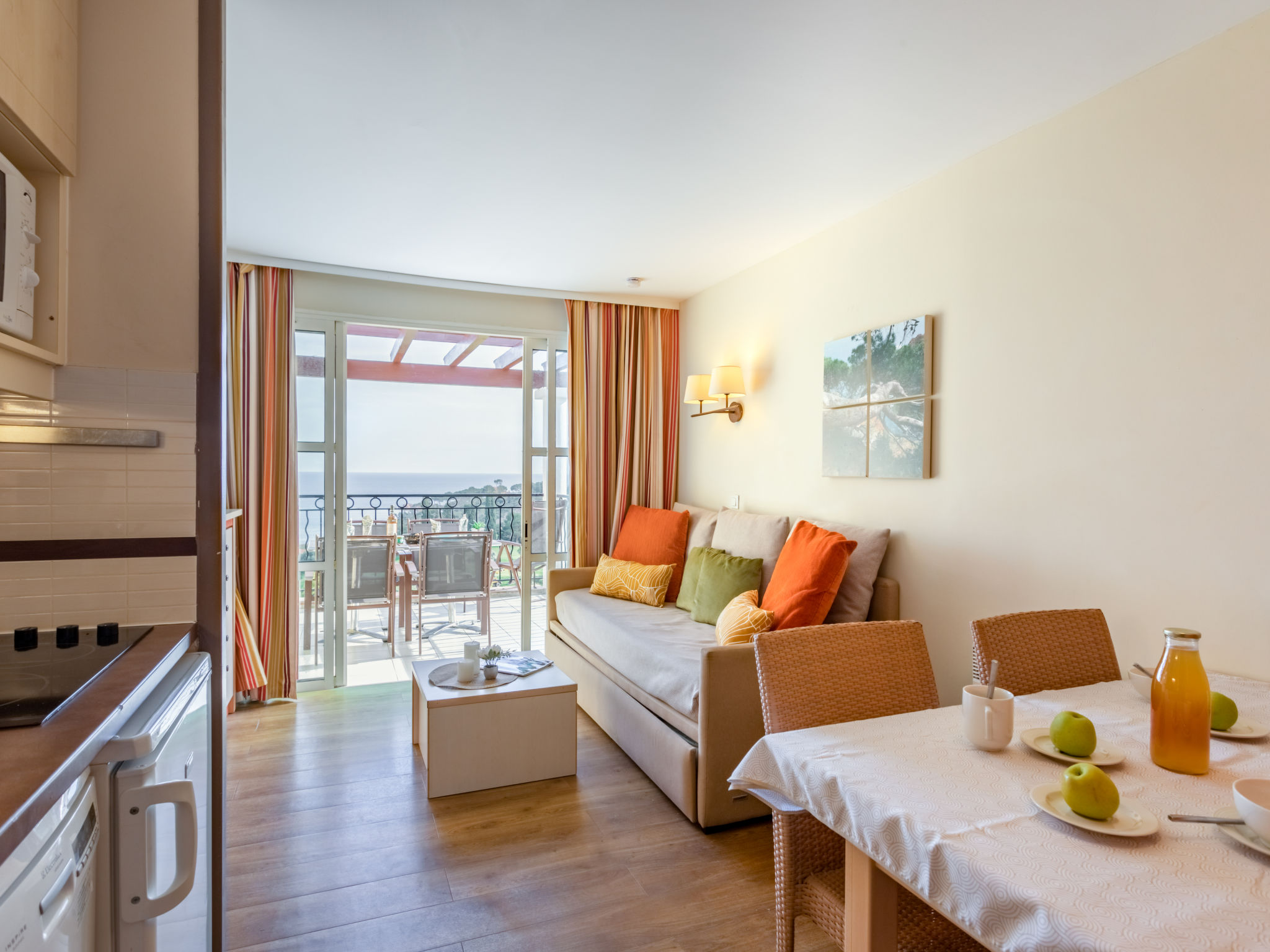 Photo of Le Village (C4319)