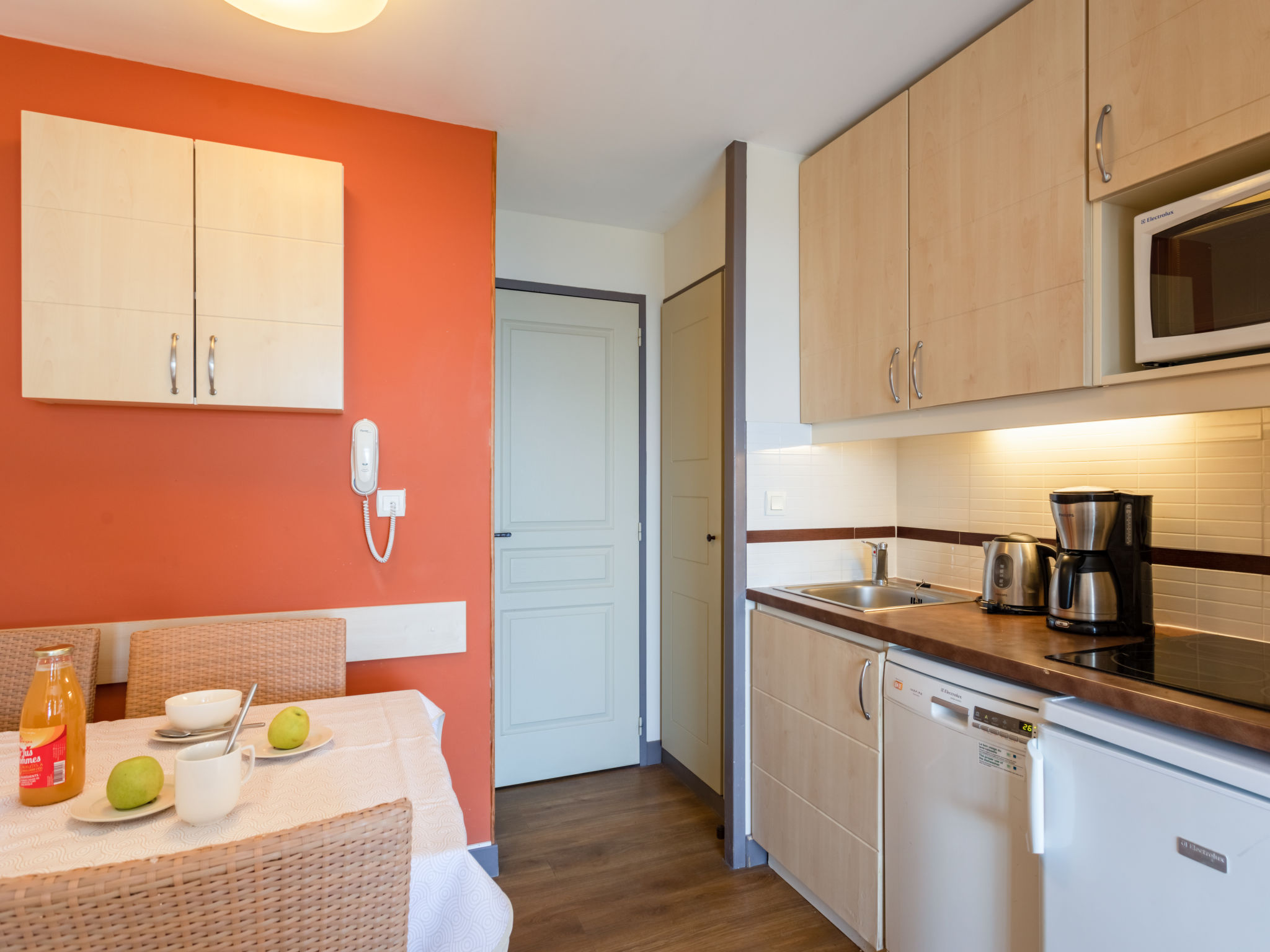 Photo of Le Village (C4319)