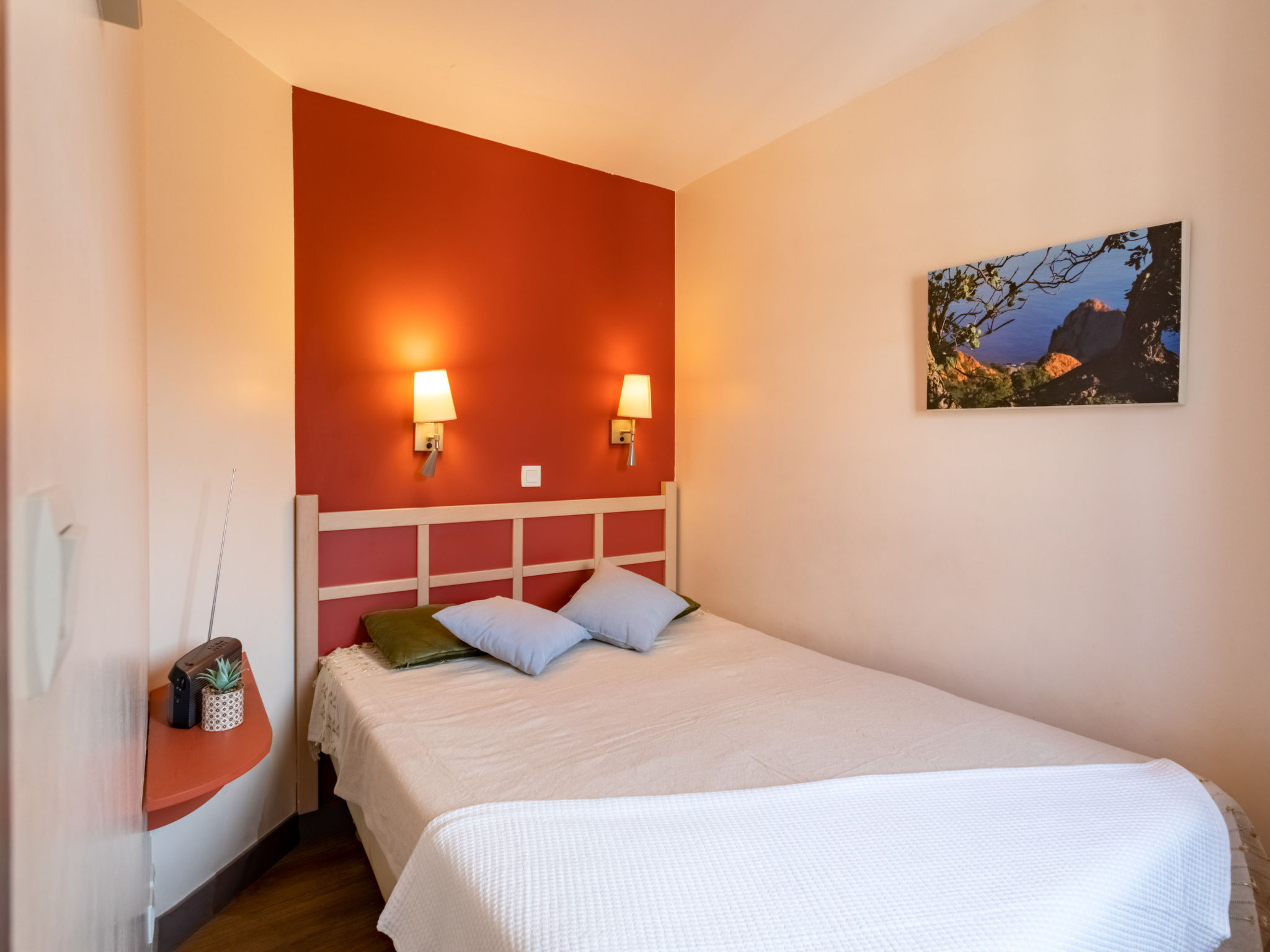 Photo of Le Village (C4319)