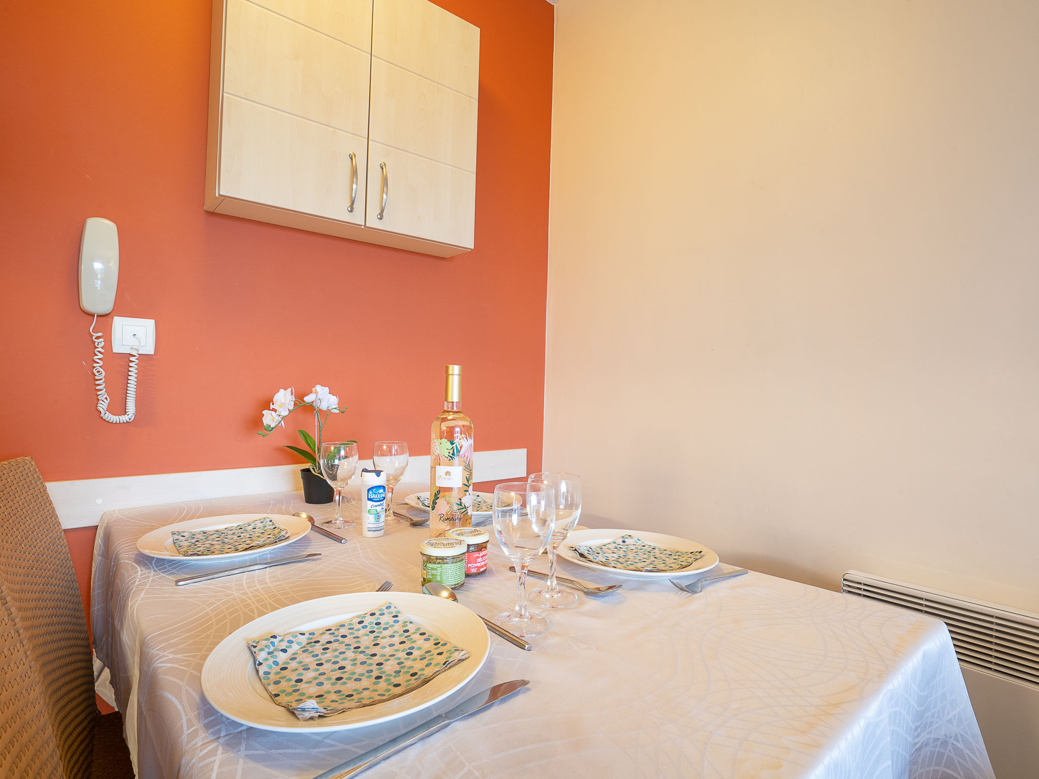 Photo of Le Village (C3 217)