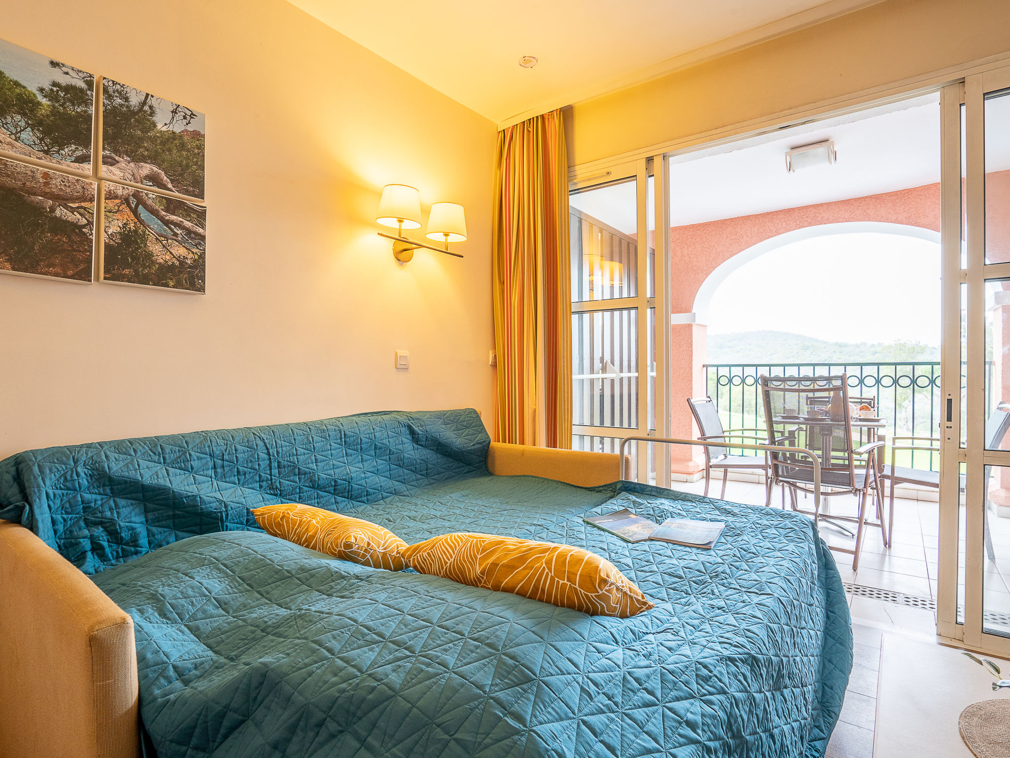 Photo of Le Village (C3 217)