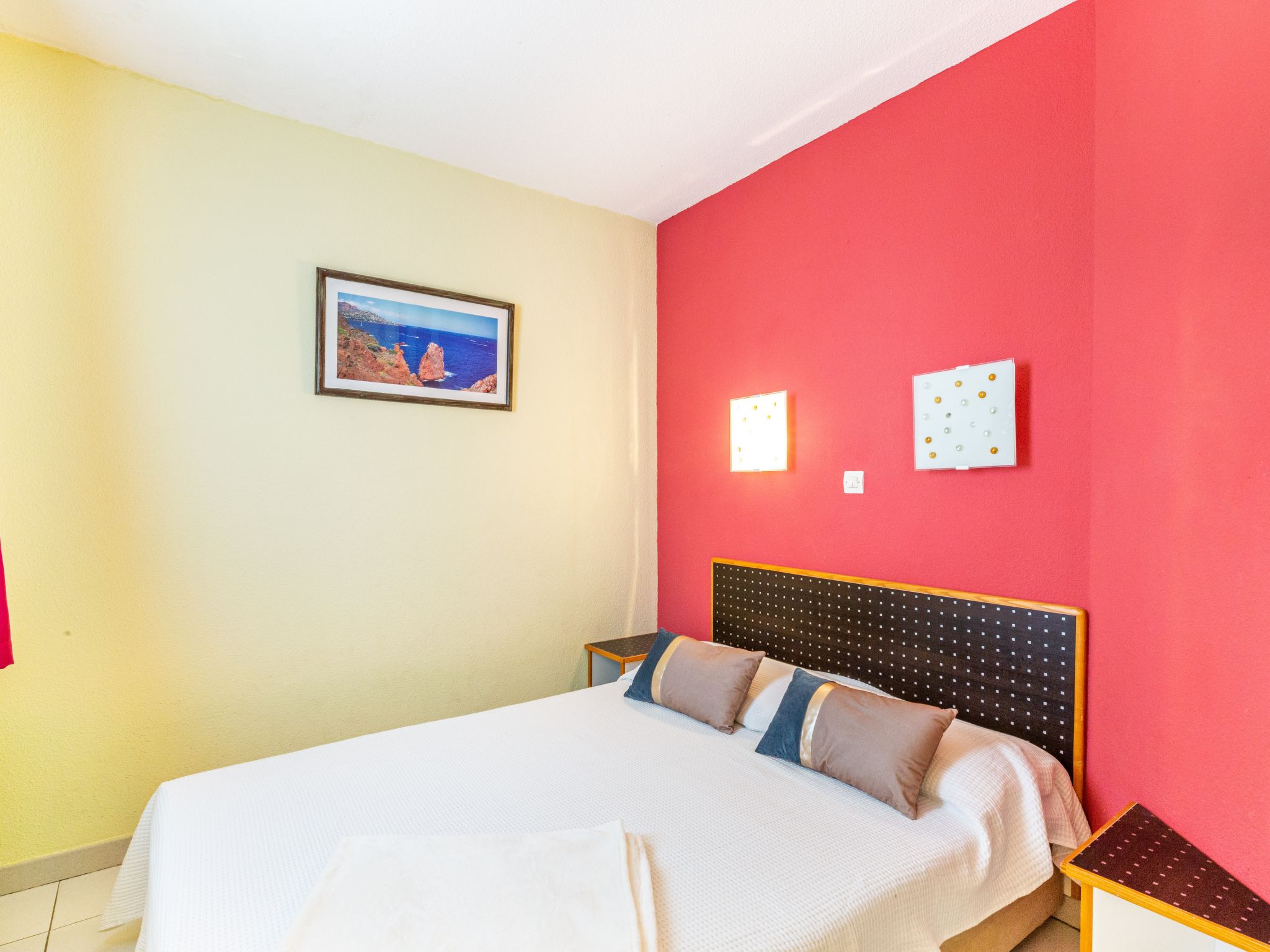 Photo of Le Village (E1 214)