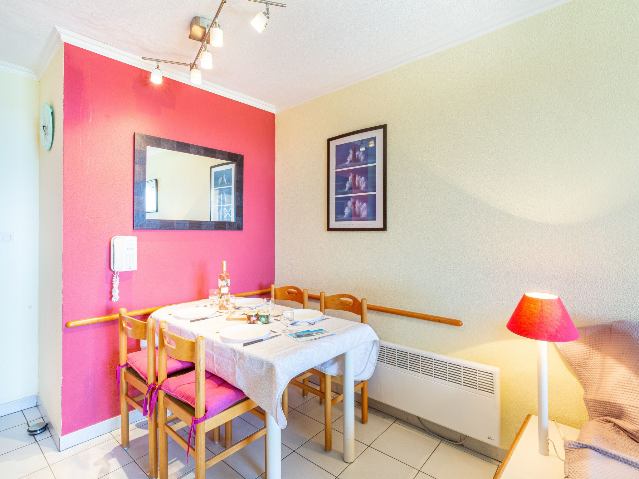 Photo of Le Village (E1 214)