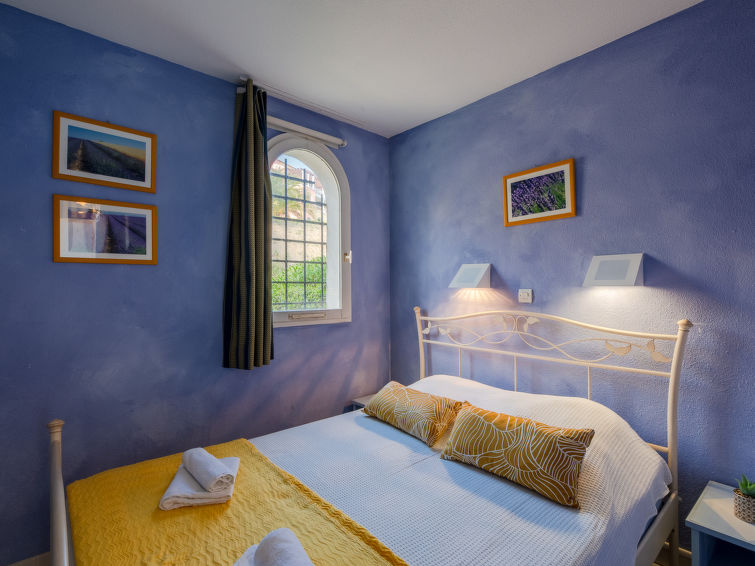 Search and Stay, undefined in undefined. Gallery position 4