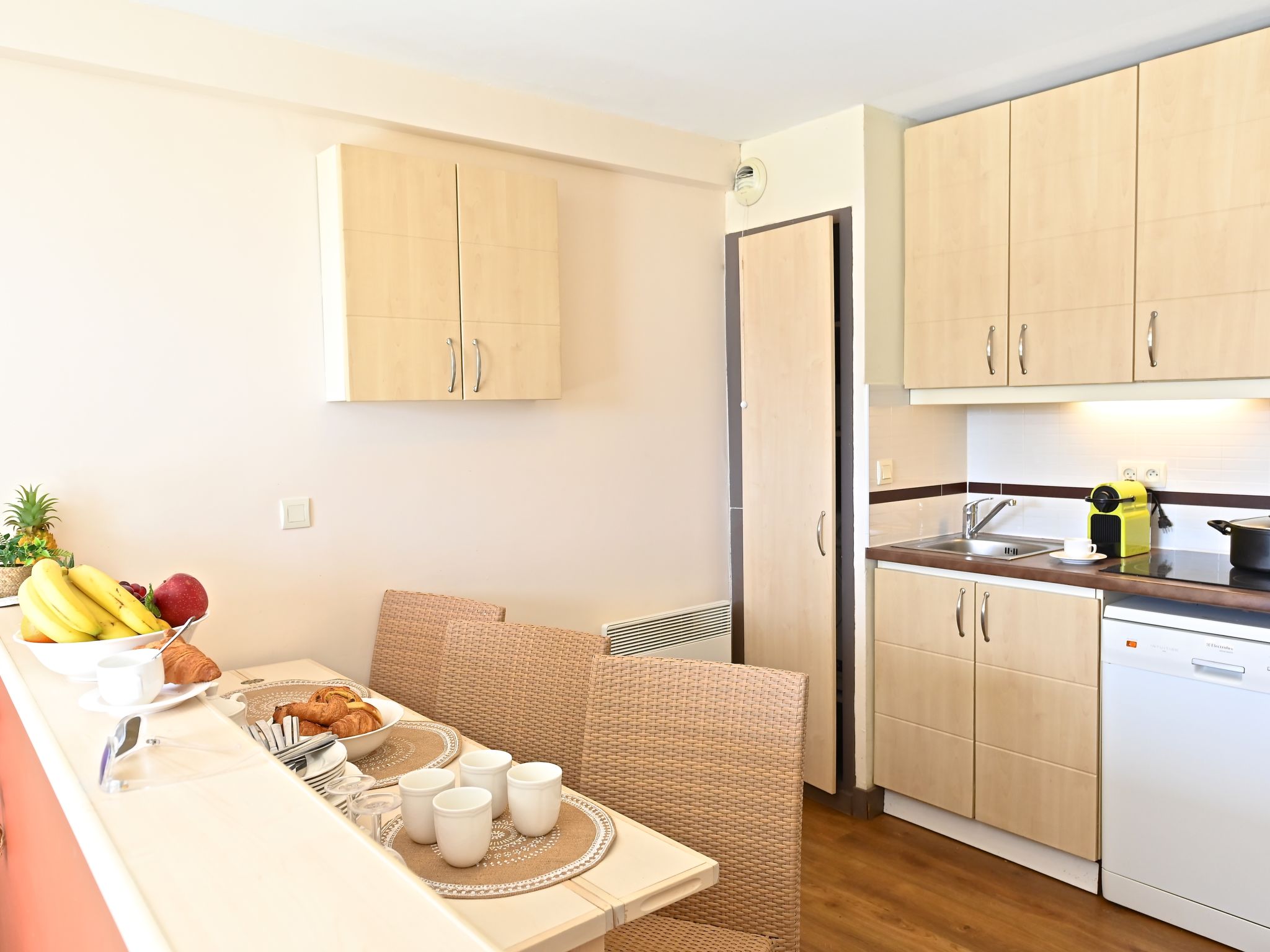 Photo of Le Village (C6013)