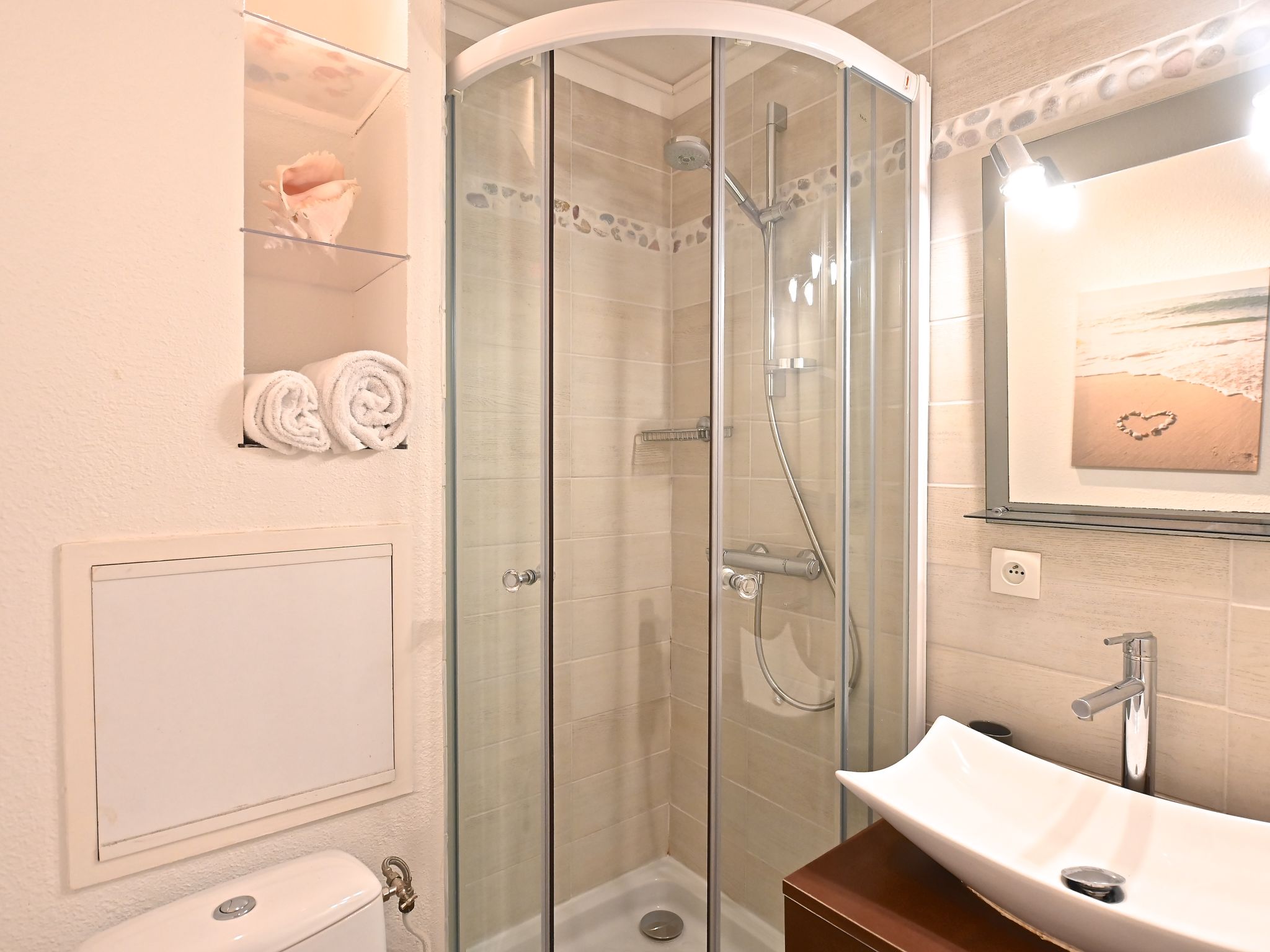 Photo of Le Village (C0363)