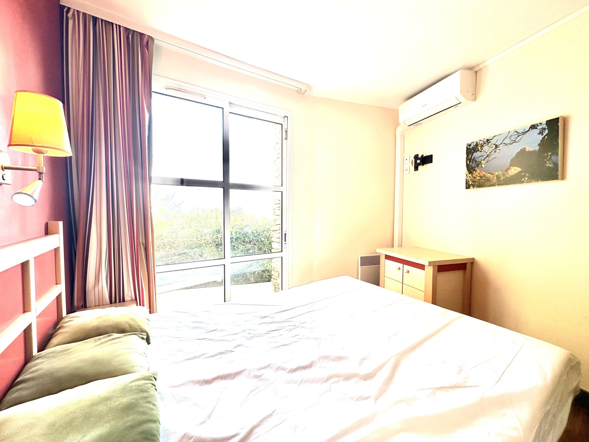 Photo of Le Village (C4 008)