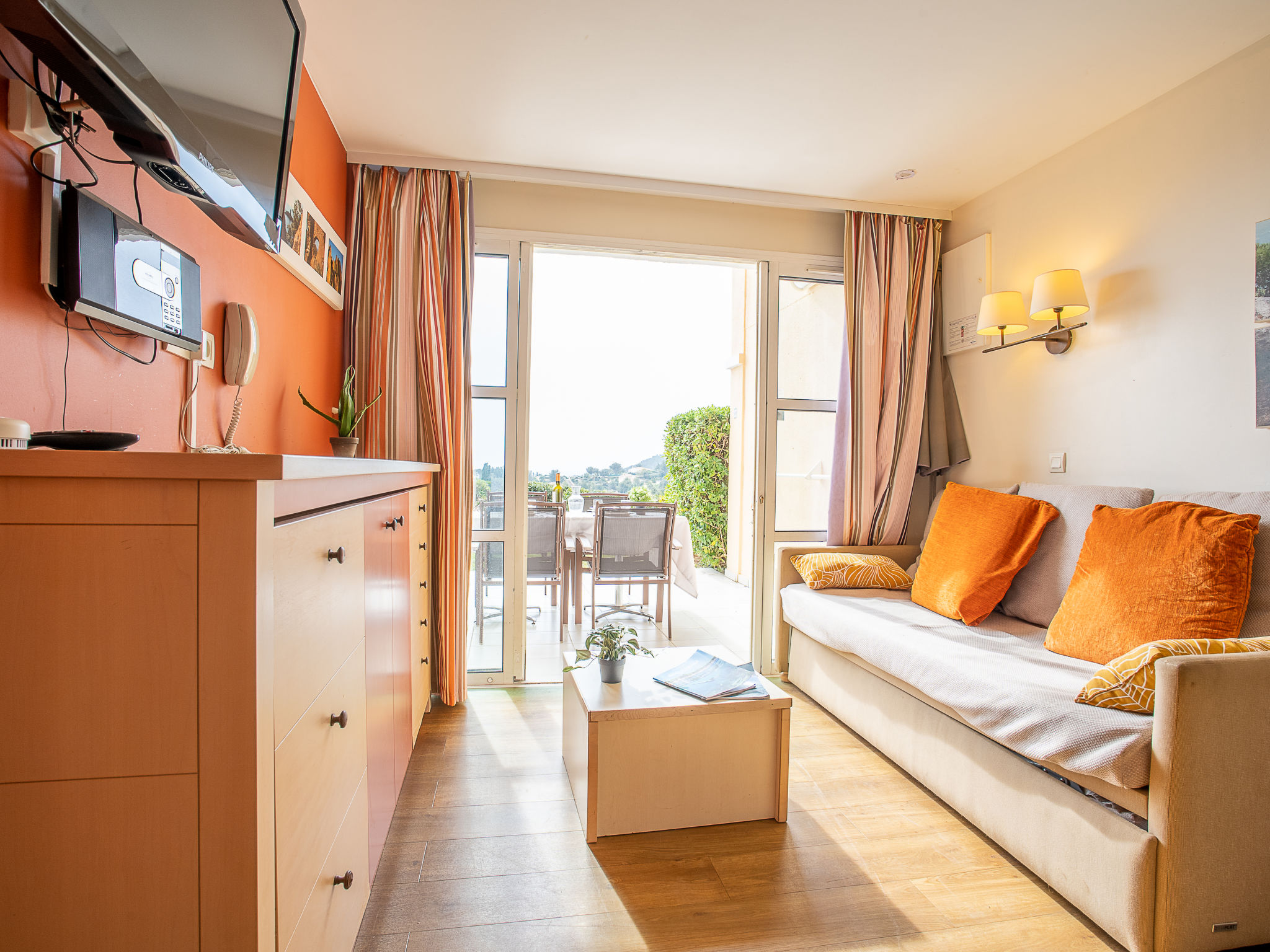 Photo of Le Village (C4 008)