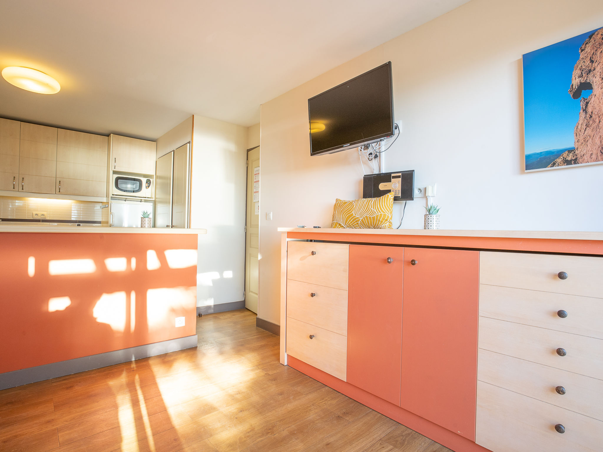 Photo of Le Village (C4 010)