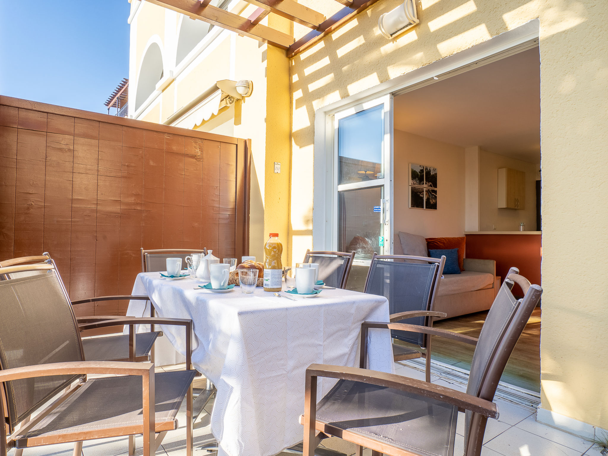 Photo of Le Village (C4 010)