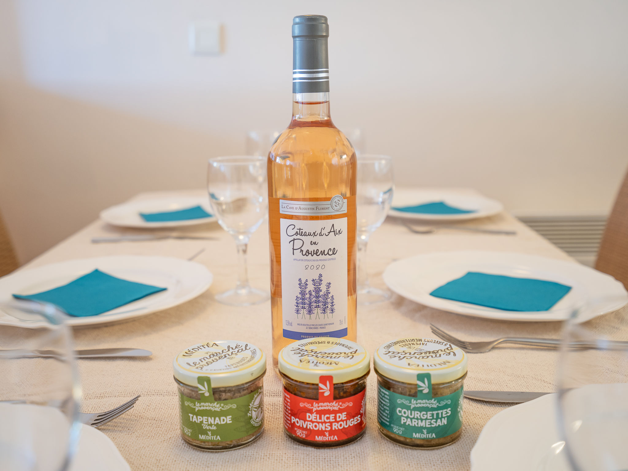 Photo of Le Village (C4 010)