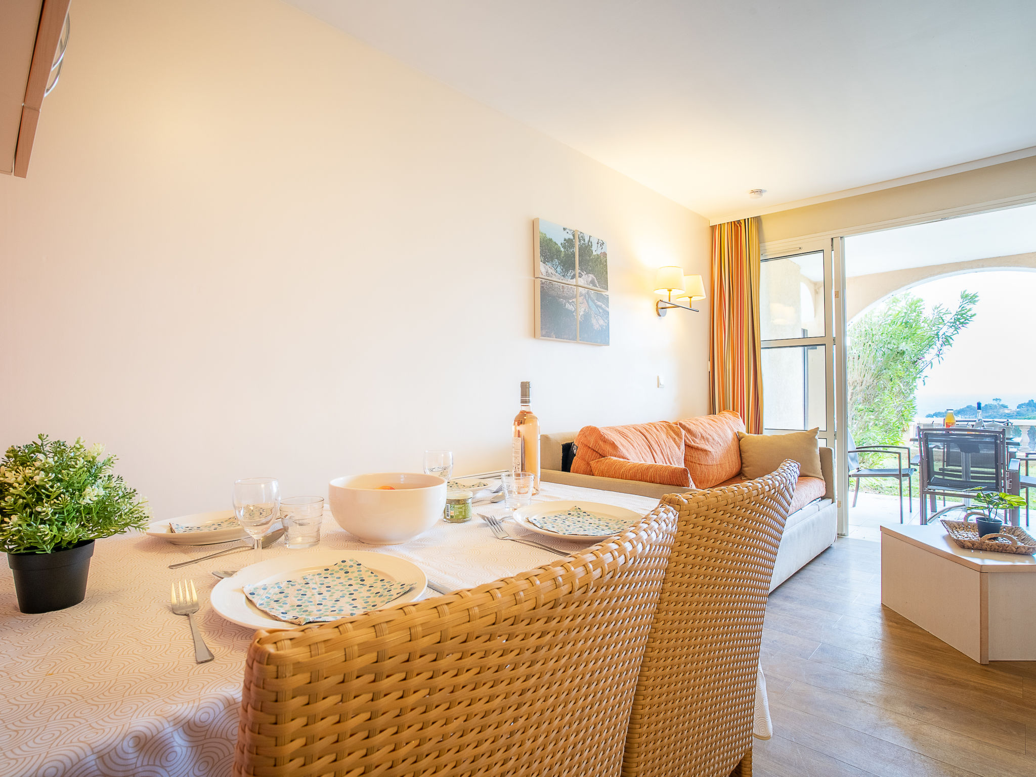 Photo of Le Village (E1 121)