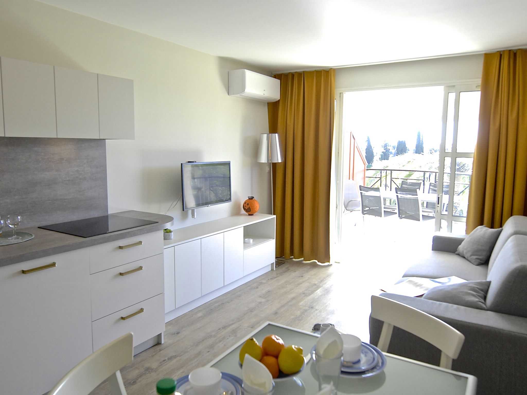 Photo of Le Village (VJ 107)