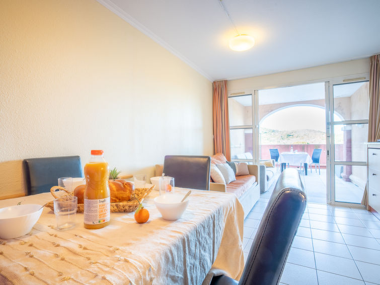 Search and Stay destination Saint-Raphaël, Provence-Alpes-Côte d'Azur - France from AU$ 170. Le Village (C1201)