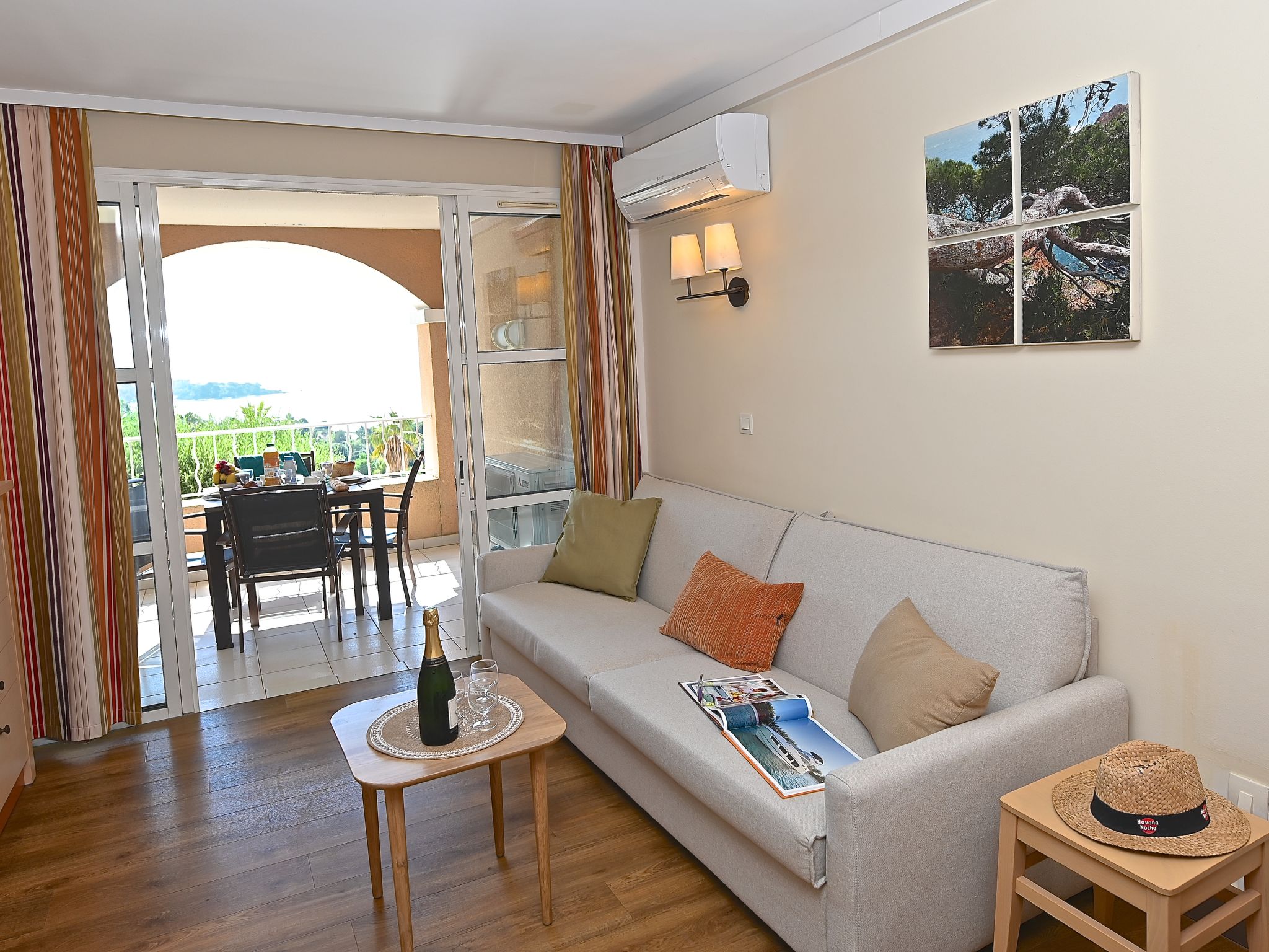 Photo of Le Village (E1 208)