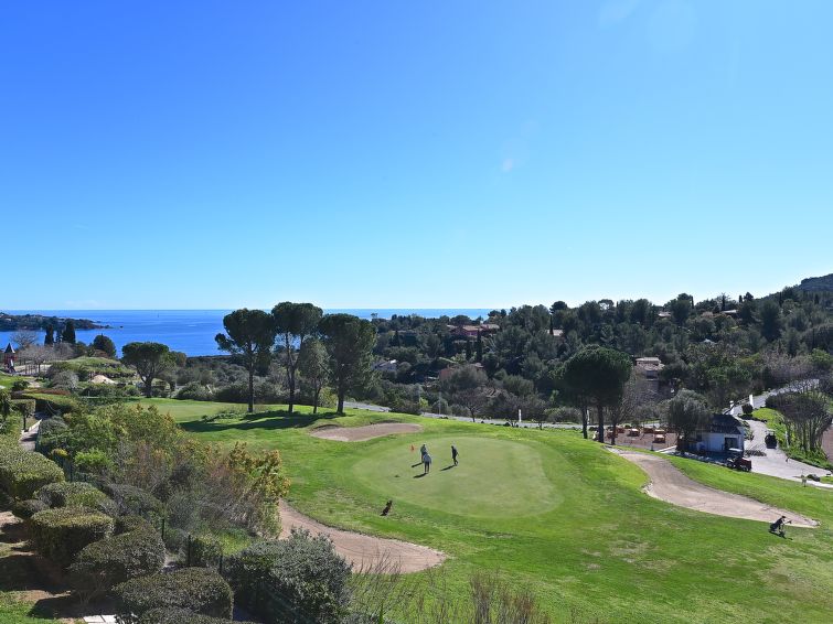 Appartement nabij golfbaan met zeezicht in Agay Village Cap Esterel · 5 pers. in Agay Village Cap Esterel