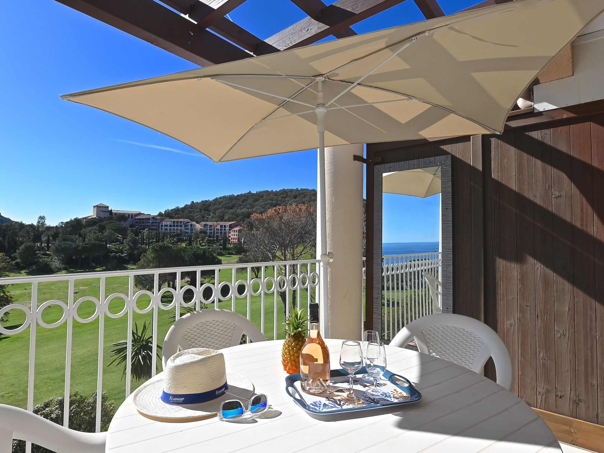 Photo of L'Esquinade (F4 218)