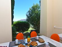 Ruim appartement voor 6 personen aan de Côte d'Azur met zwembaden en golfbaan - thumbnail 6