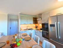 Ruim appartement voor 6 personen aan de Côte d'Azur met zwembaden en golfbaan - thumbnail 2