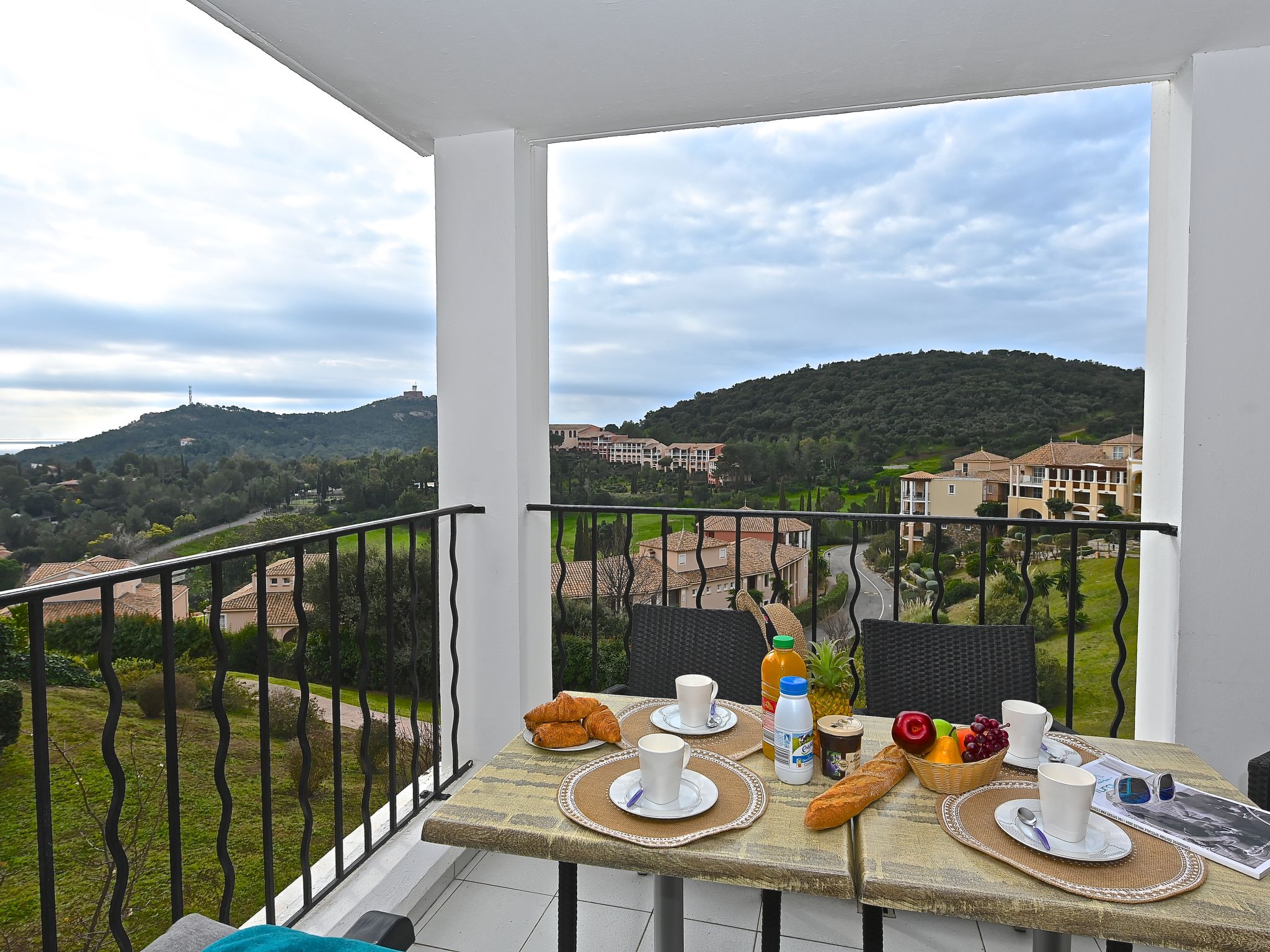 Photo of L'Esquinade (H5 201)