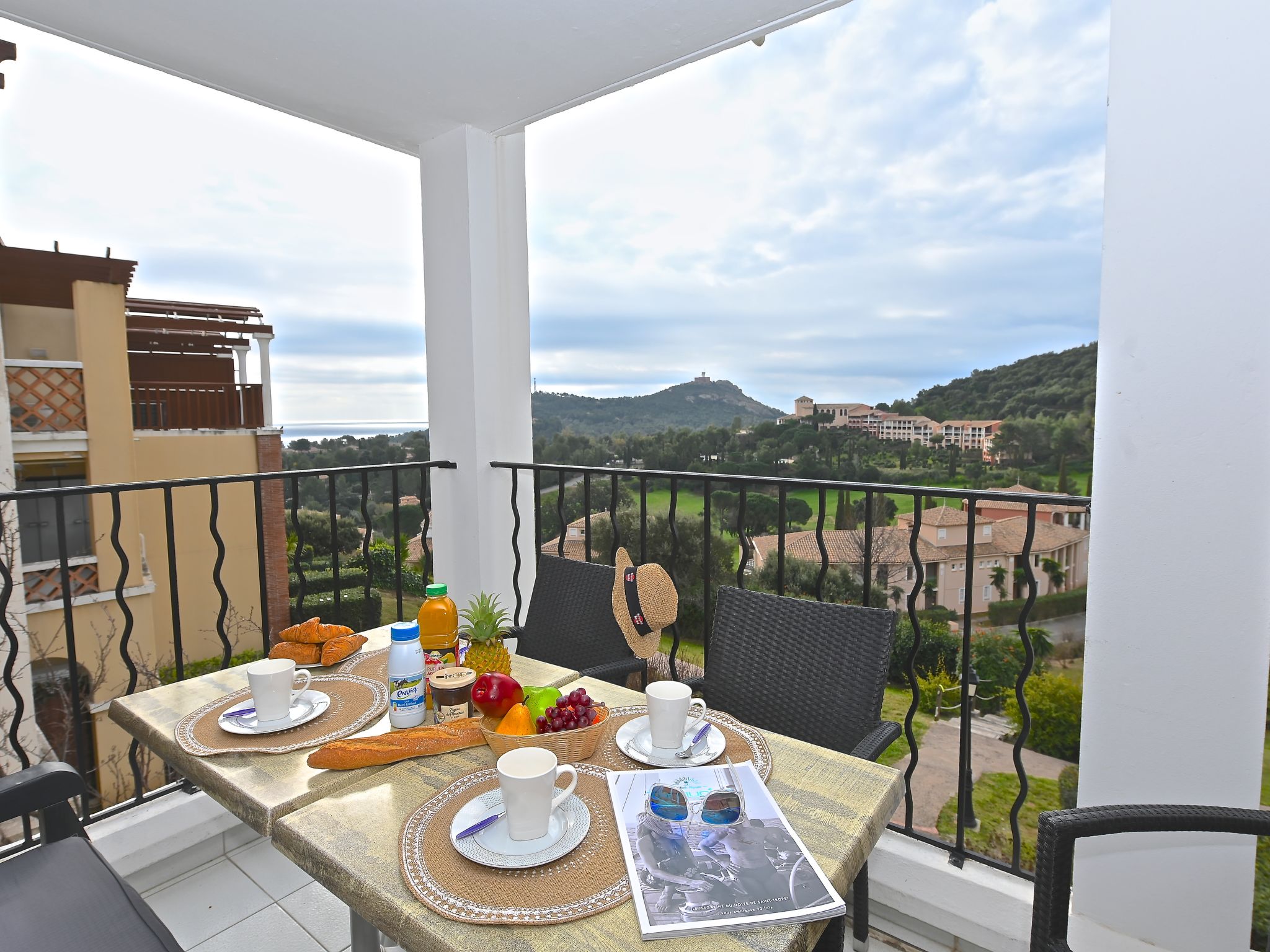 Photo of L'Esquinade (H5 201)