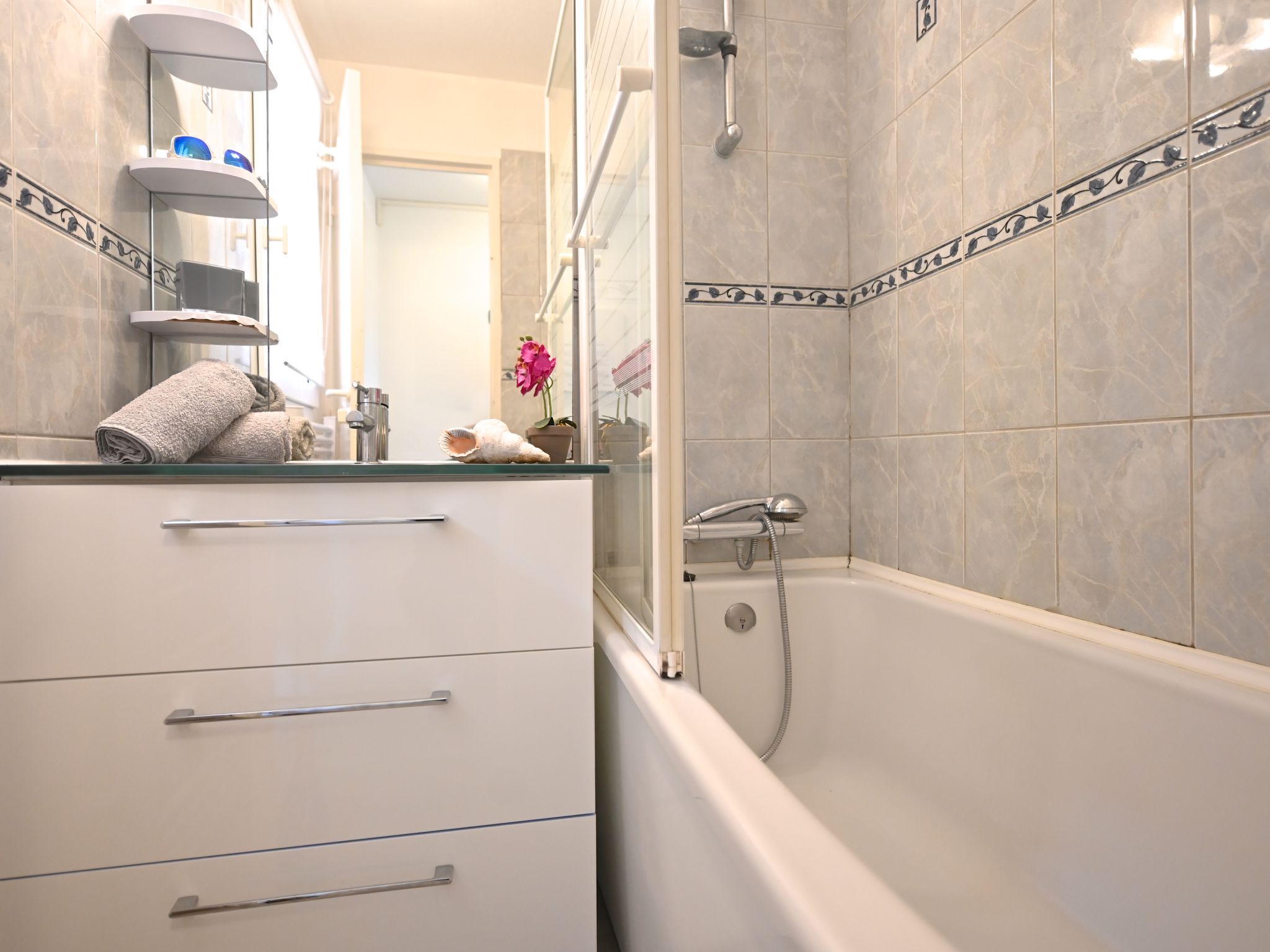 Photo of L'Esquinade (H5 201)