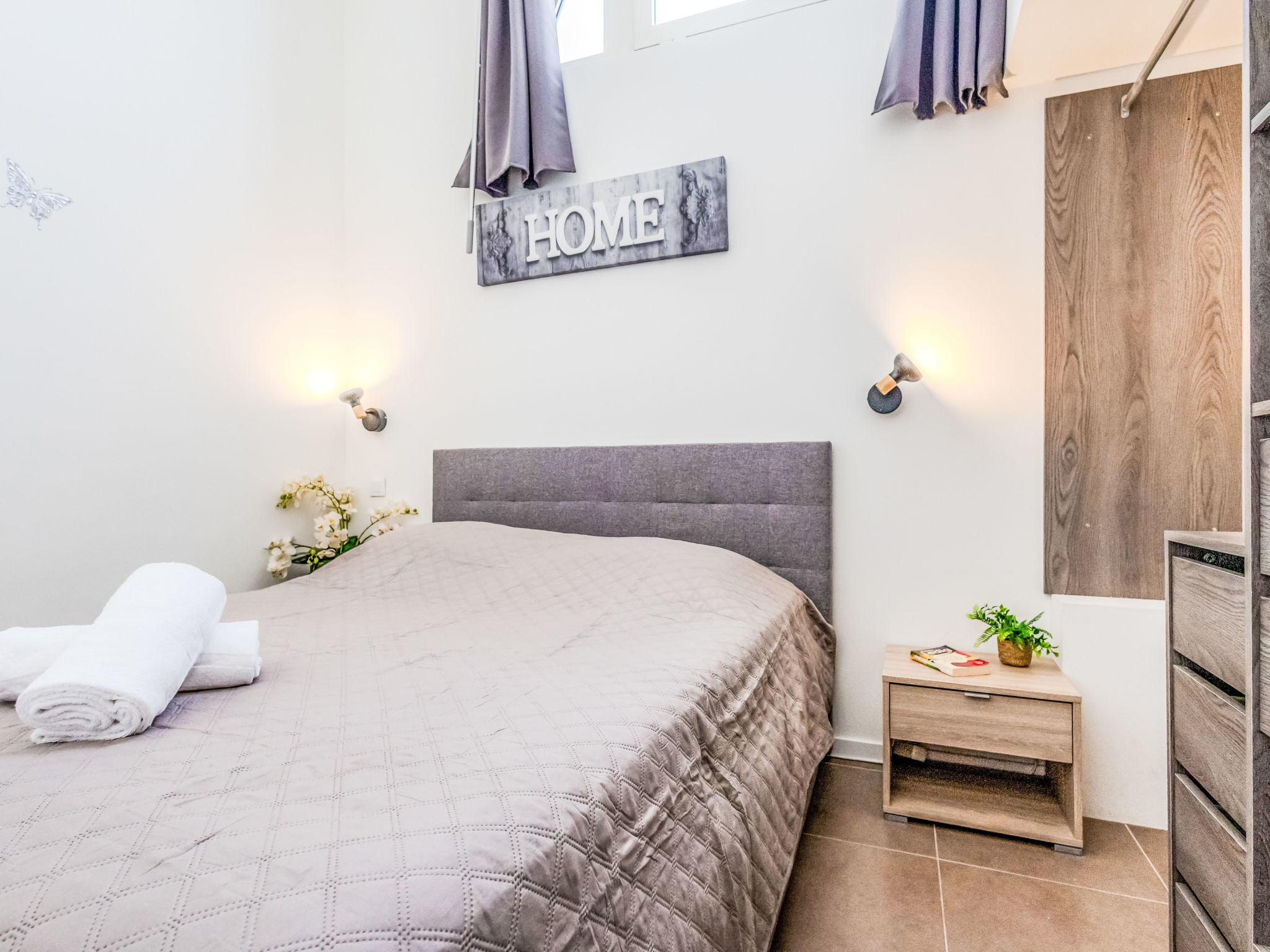 Photo of J6 174 L'Esquinade