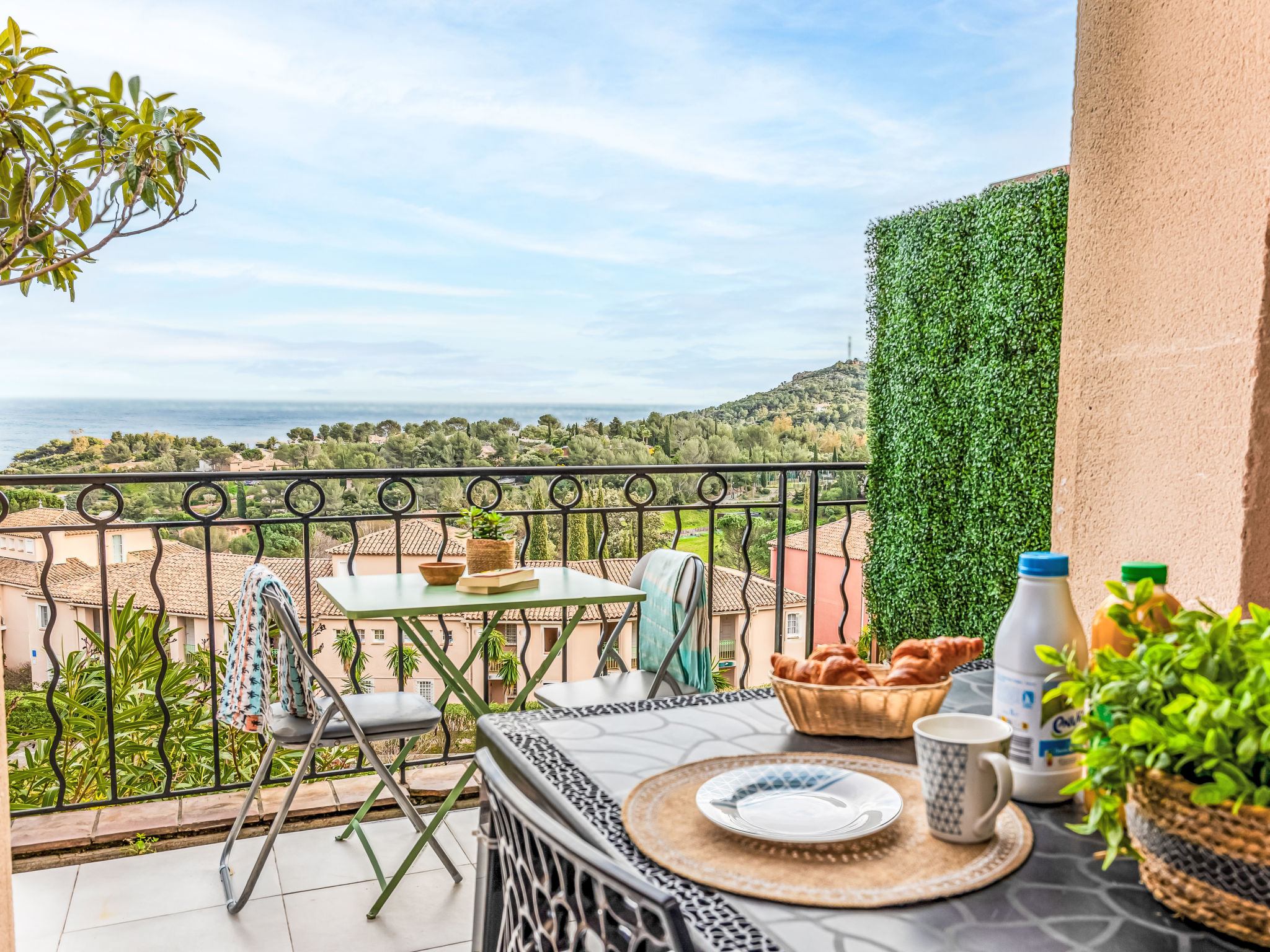 Photo of J6 174 L'Esquinade