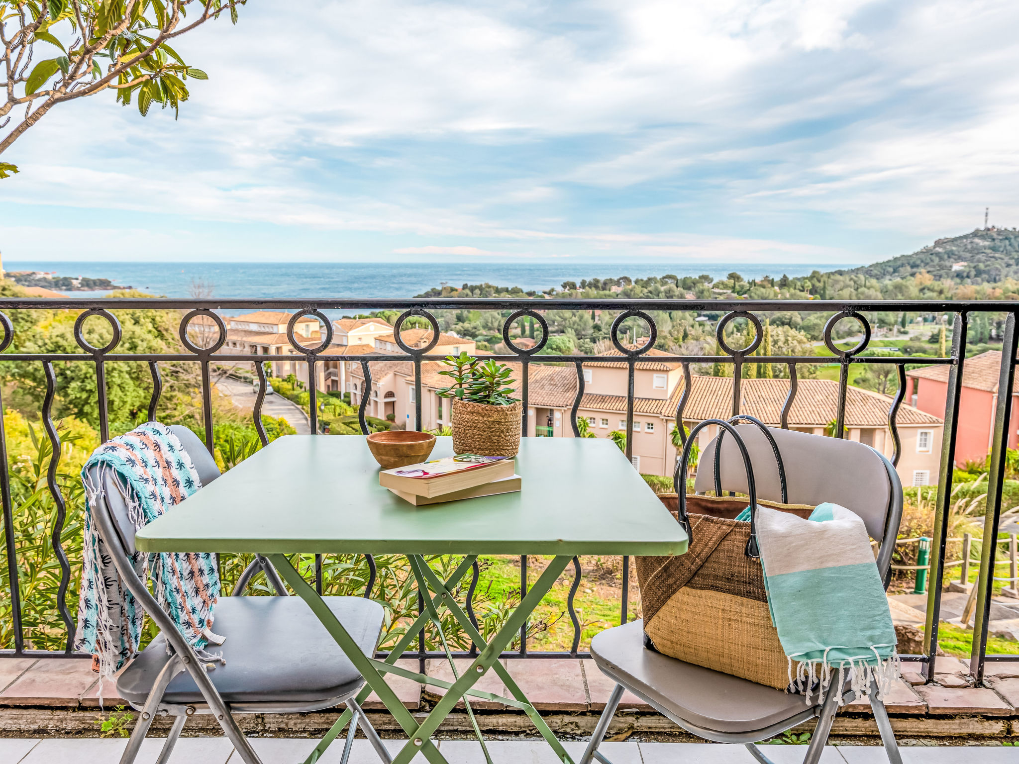 Photo of J6 174 L'Esquinade