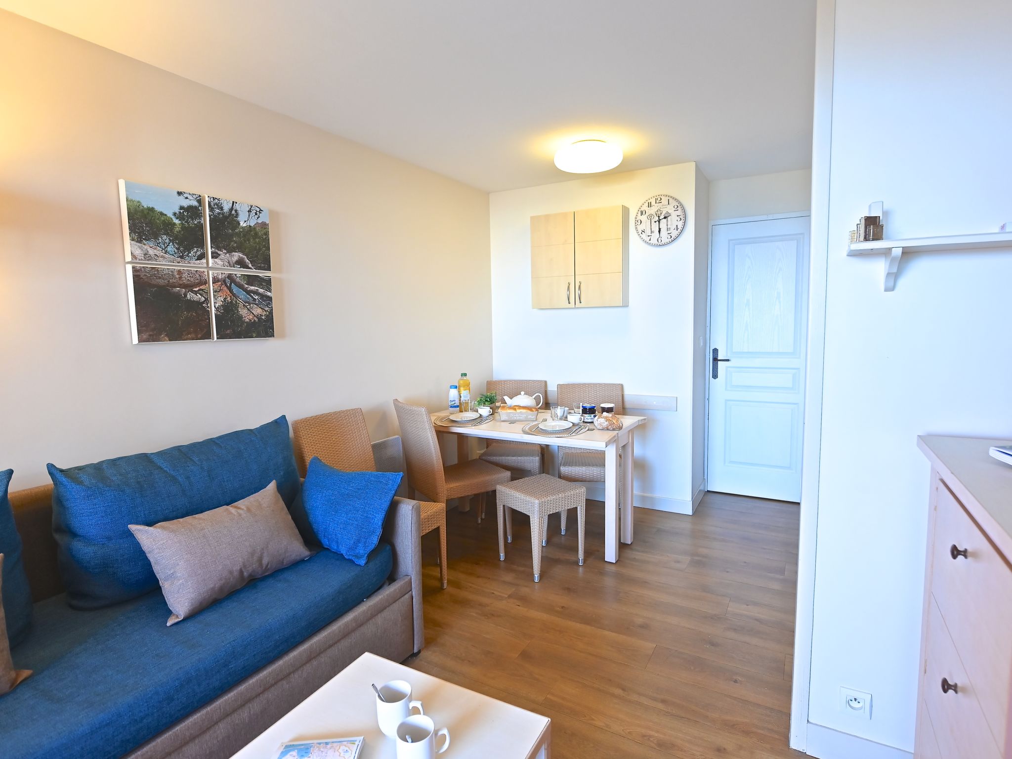 Photo of L'Esquinade (P5 317)