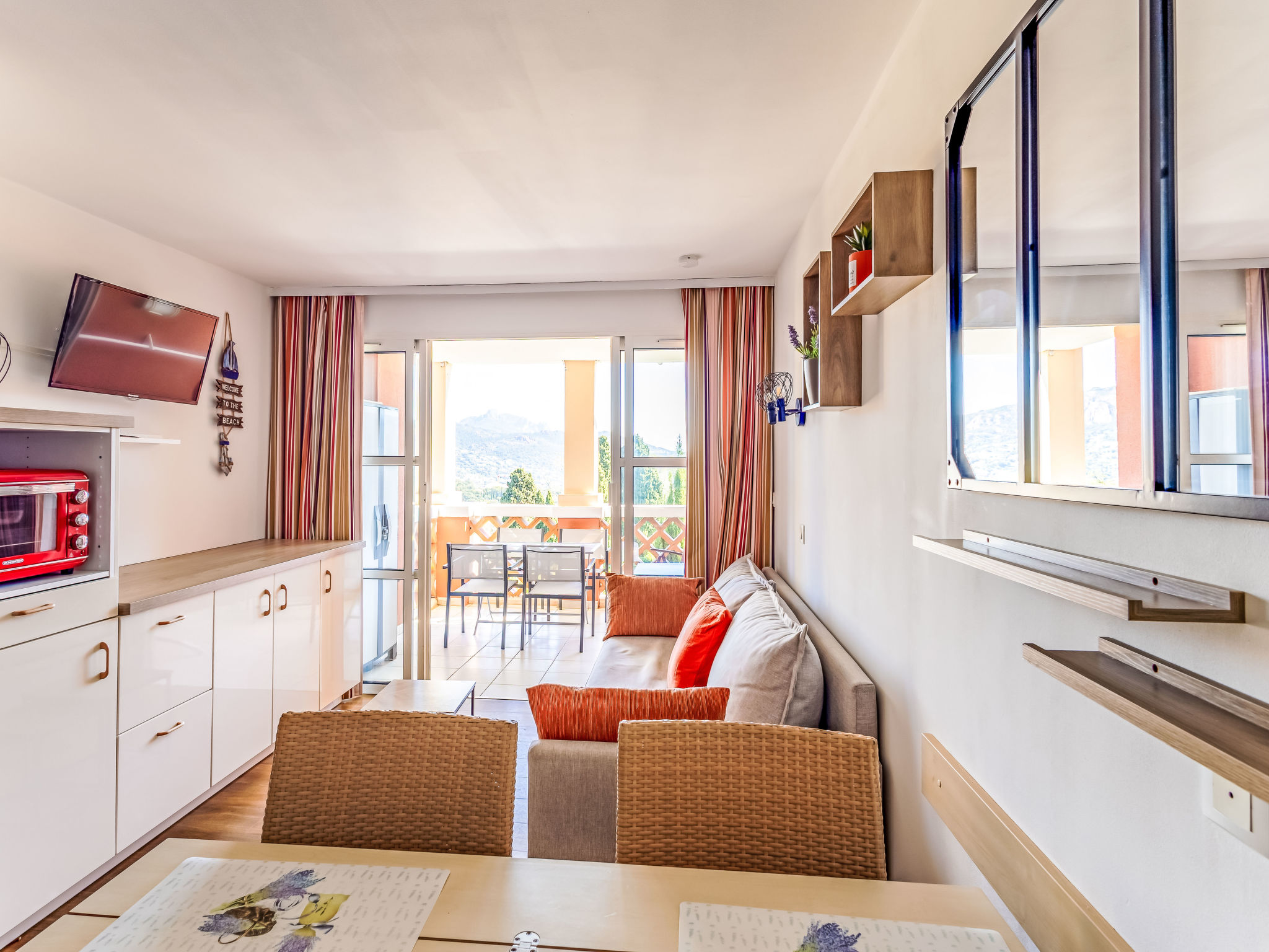 Photo of L'Esquinade (G1 103)