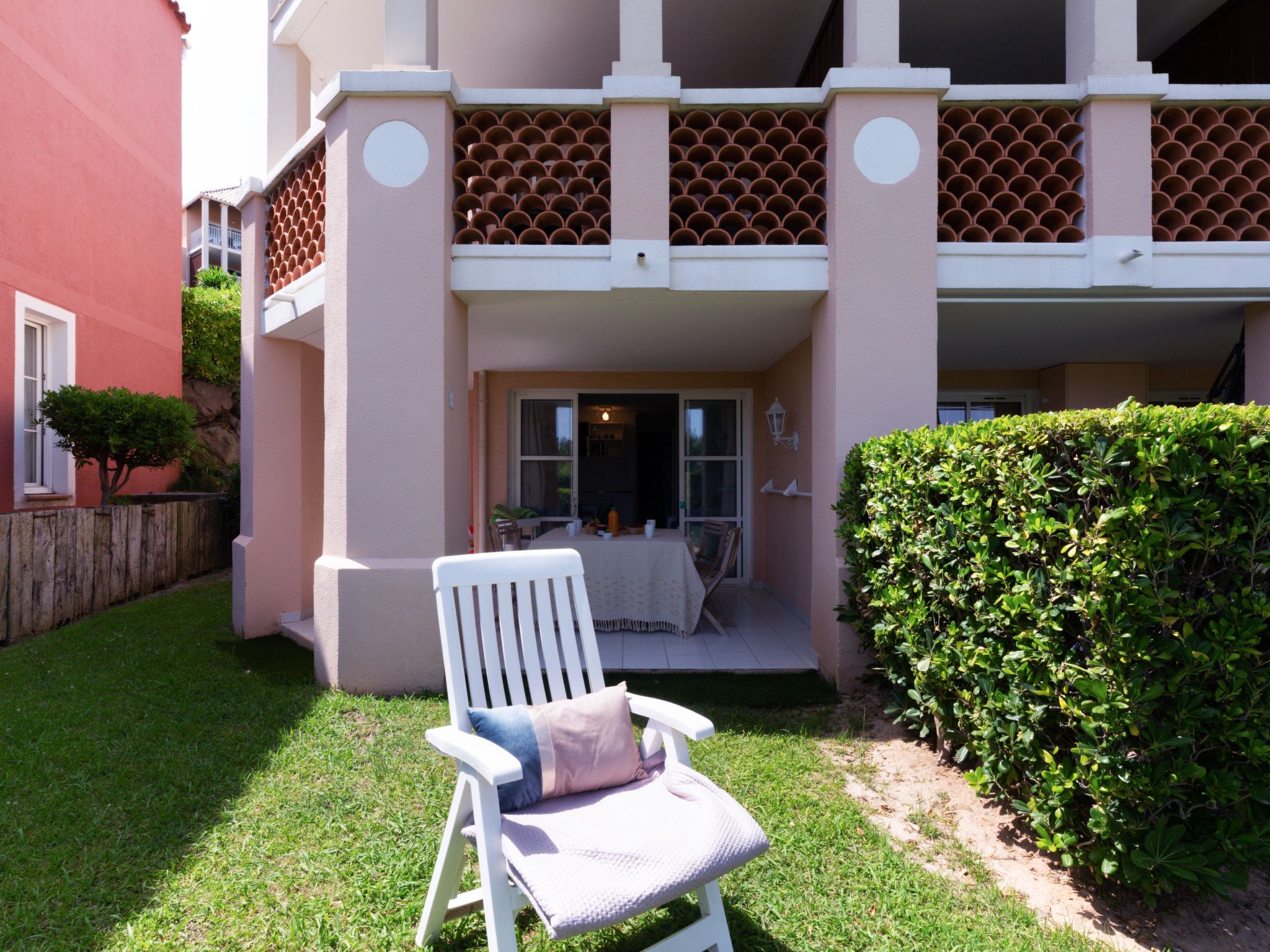 Photo of L'Esquinade (F6 019)