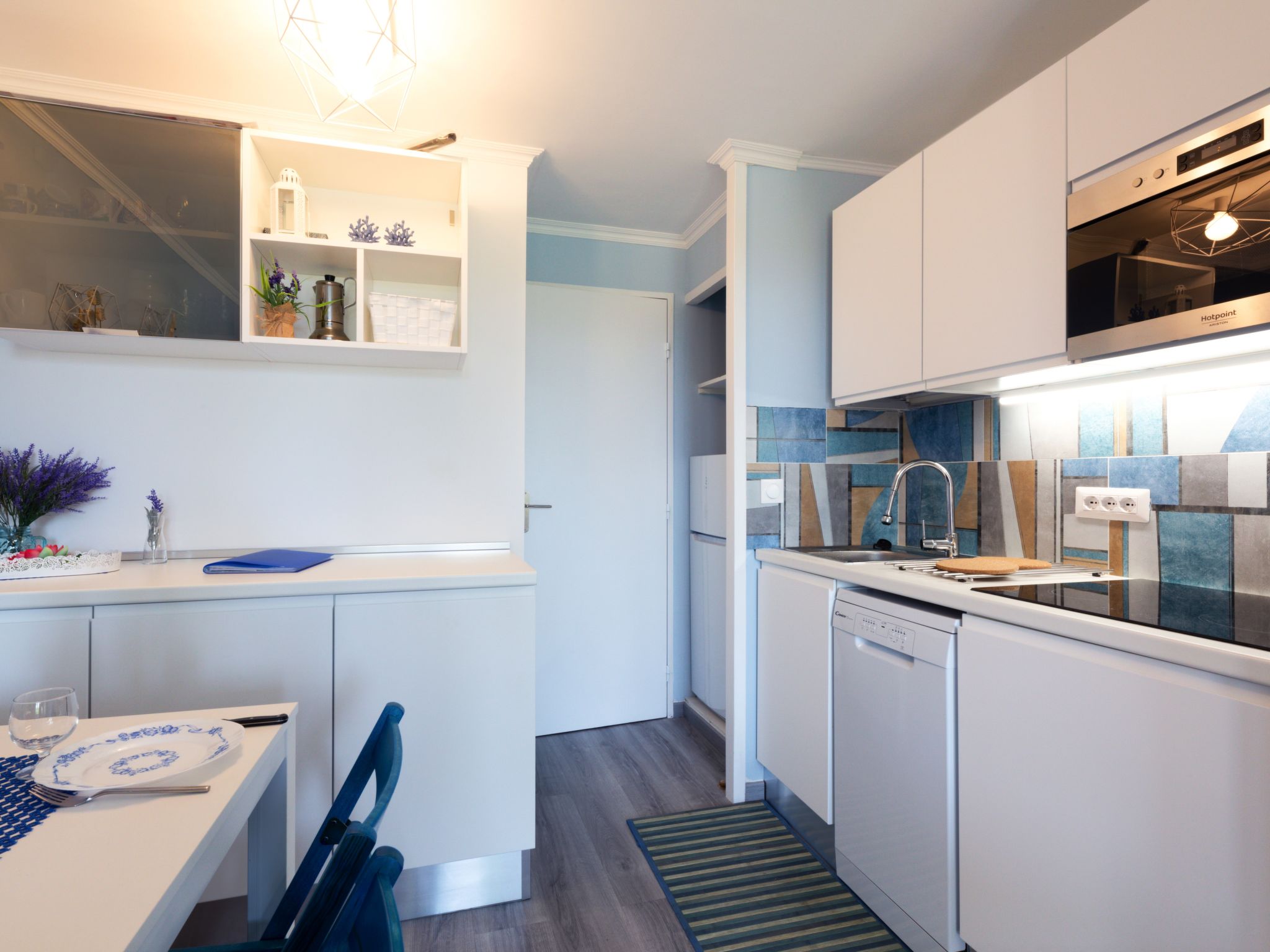 Photo of L'Esquinade (F6 019)