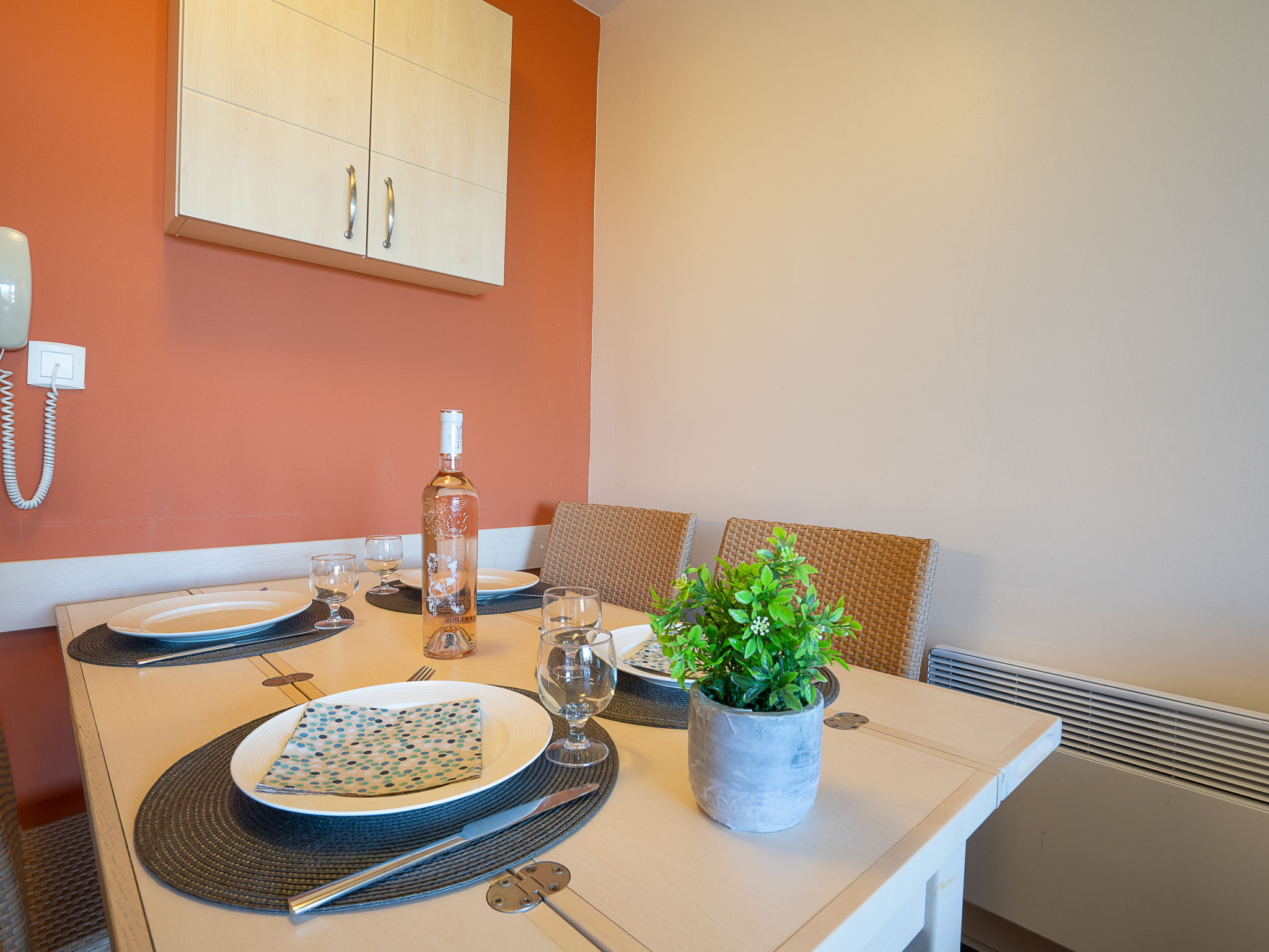 Photo of L'Esquinade (H2 312)