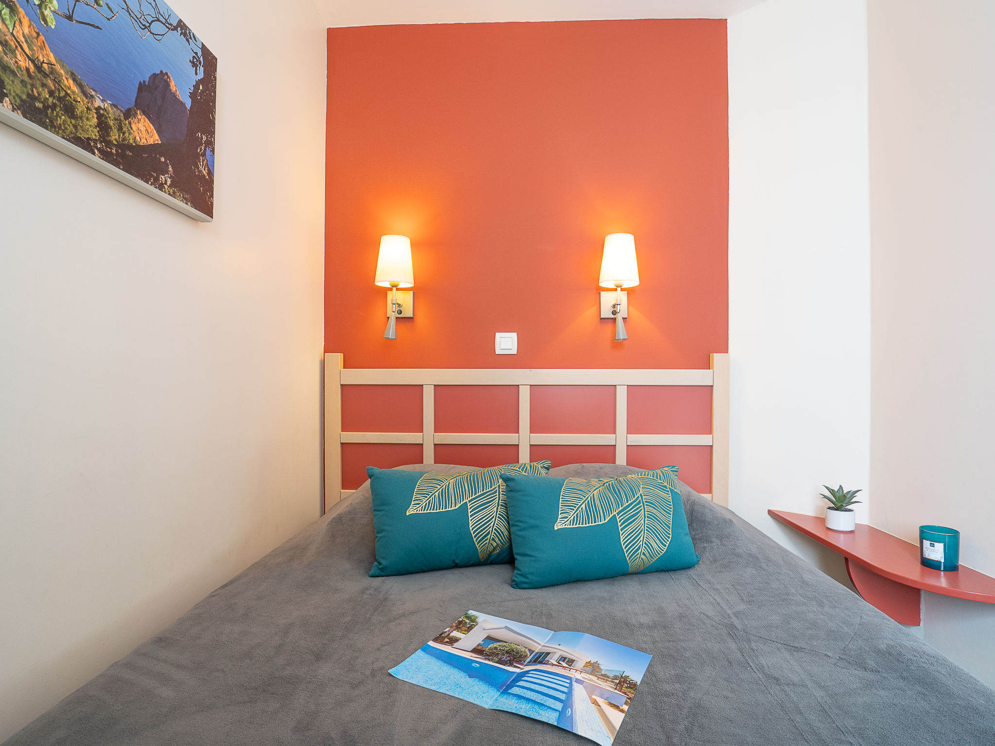 Photo of L'Esquinade (H2 312)