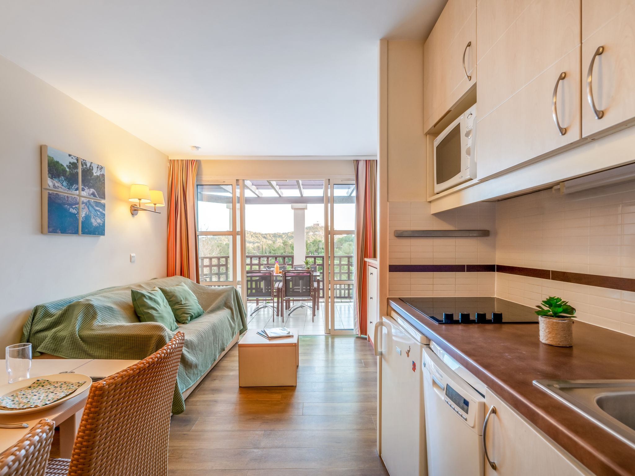 Photo of L'Esquinade F6 225