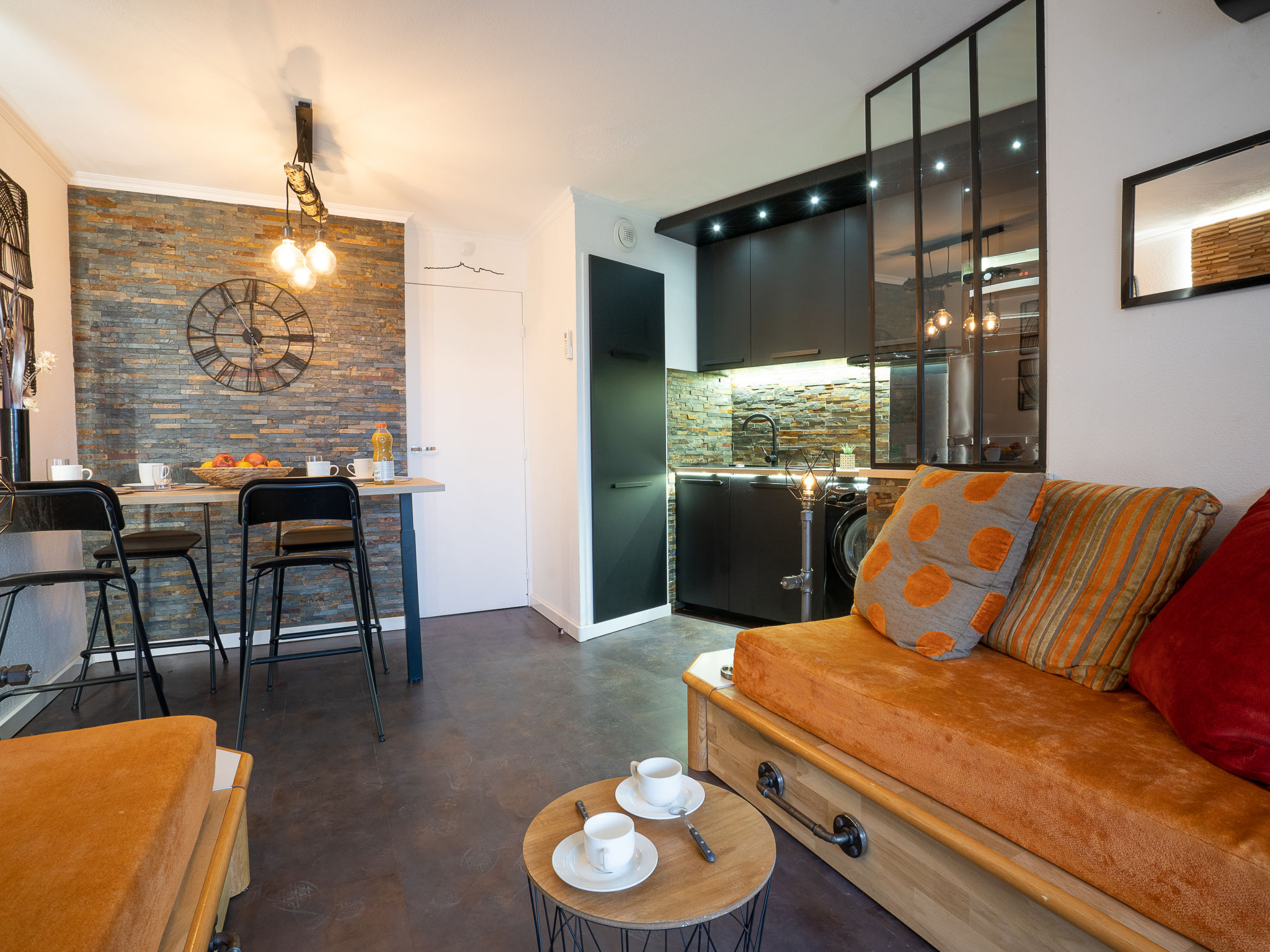 Photo of L'Esquinade (J4236)