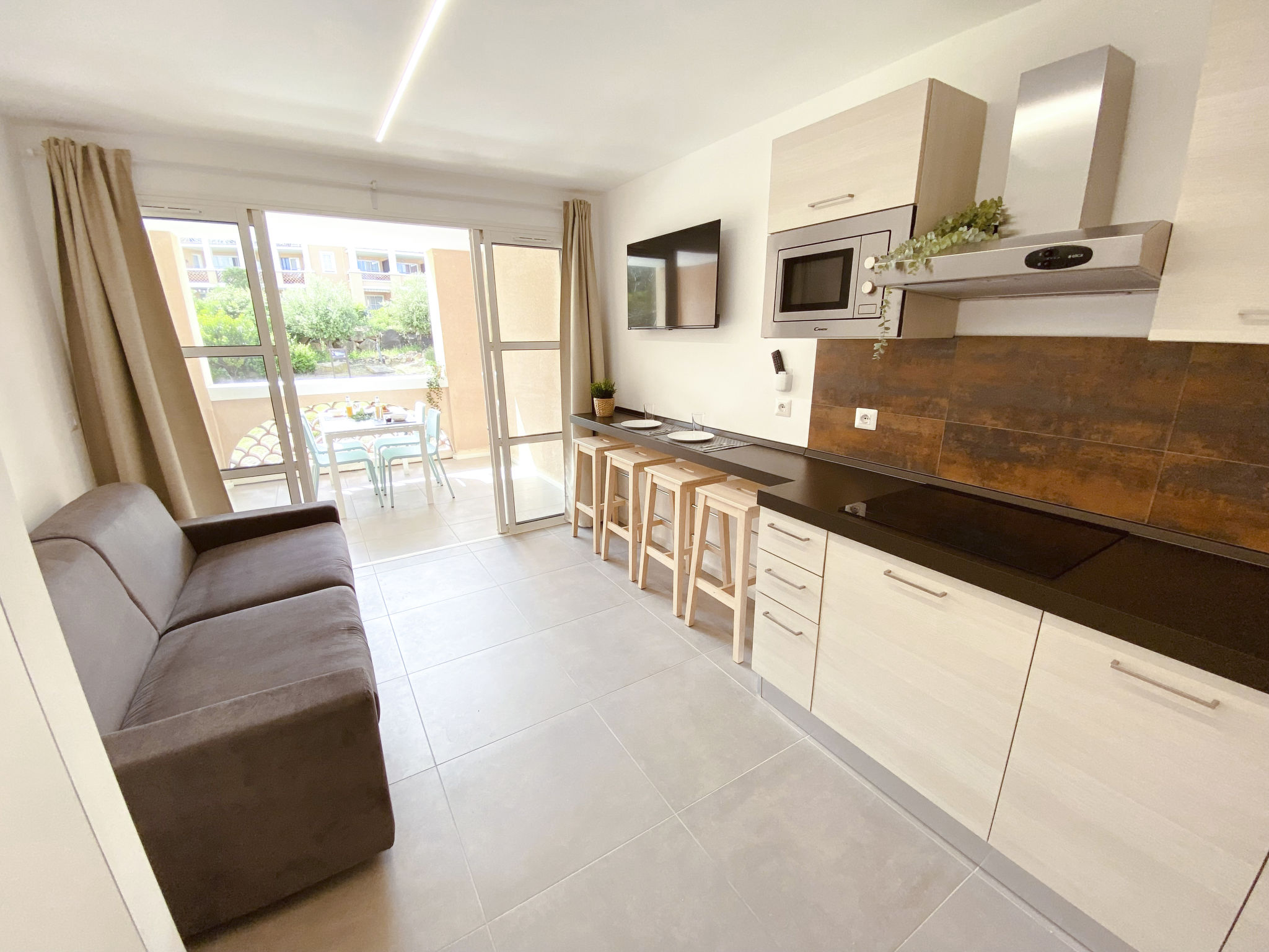 Photo of L'Esquinade (J2 206)