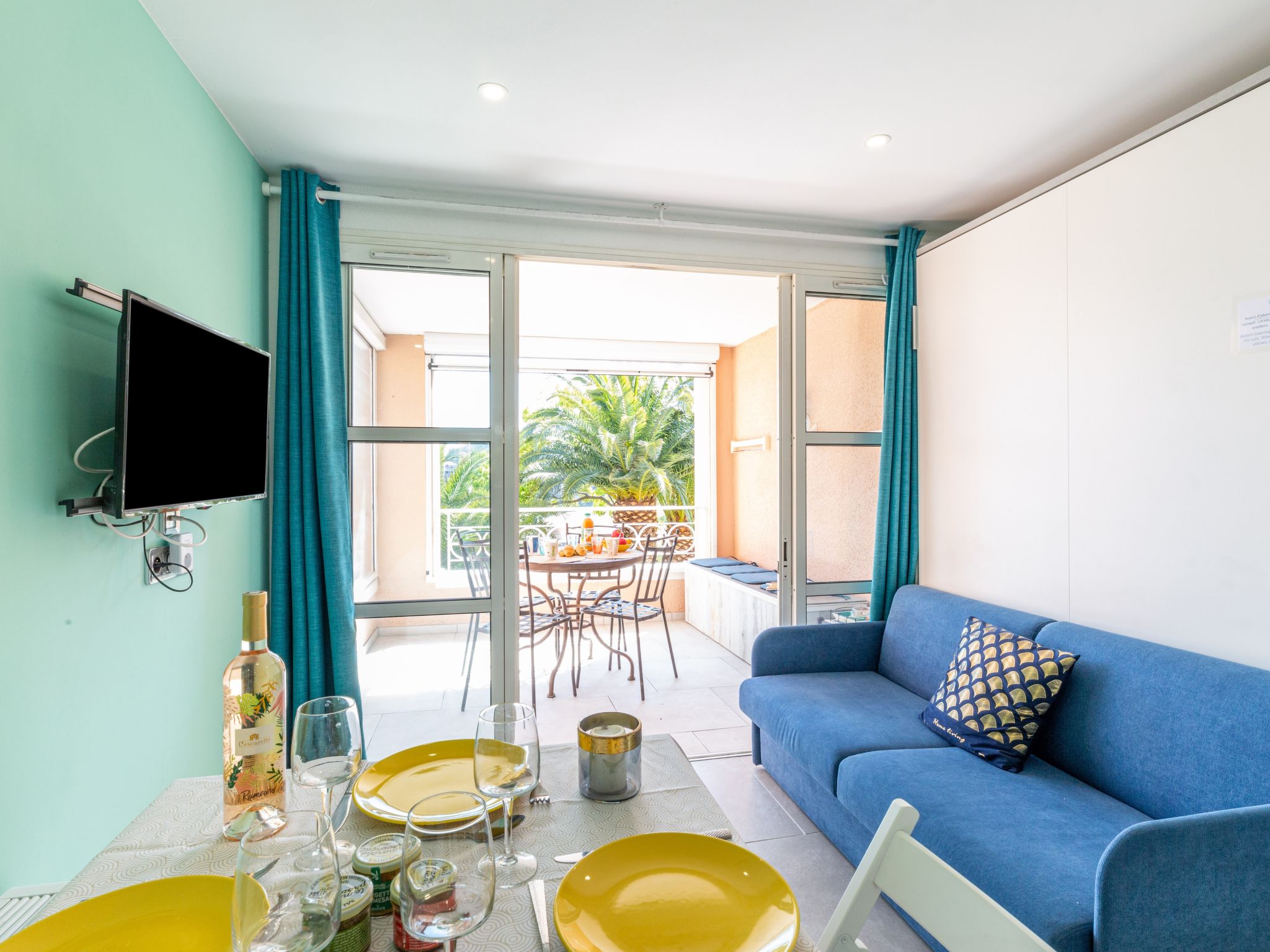 Photo of L'Esquinade P1 101