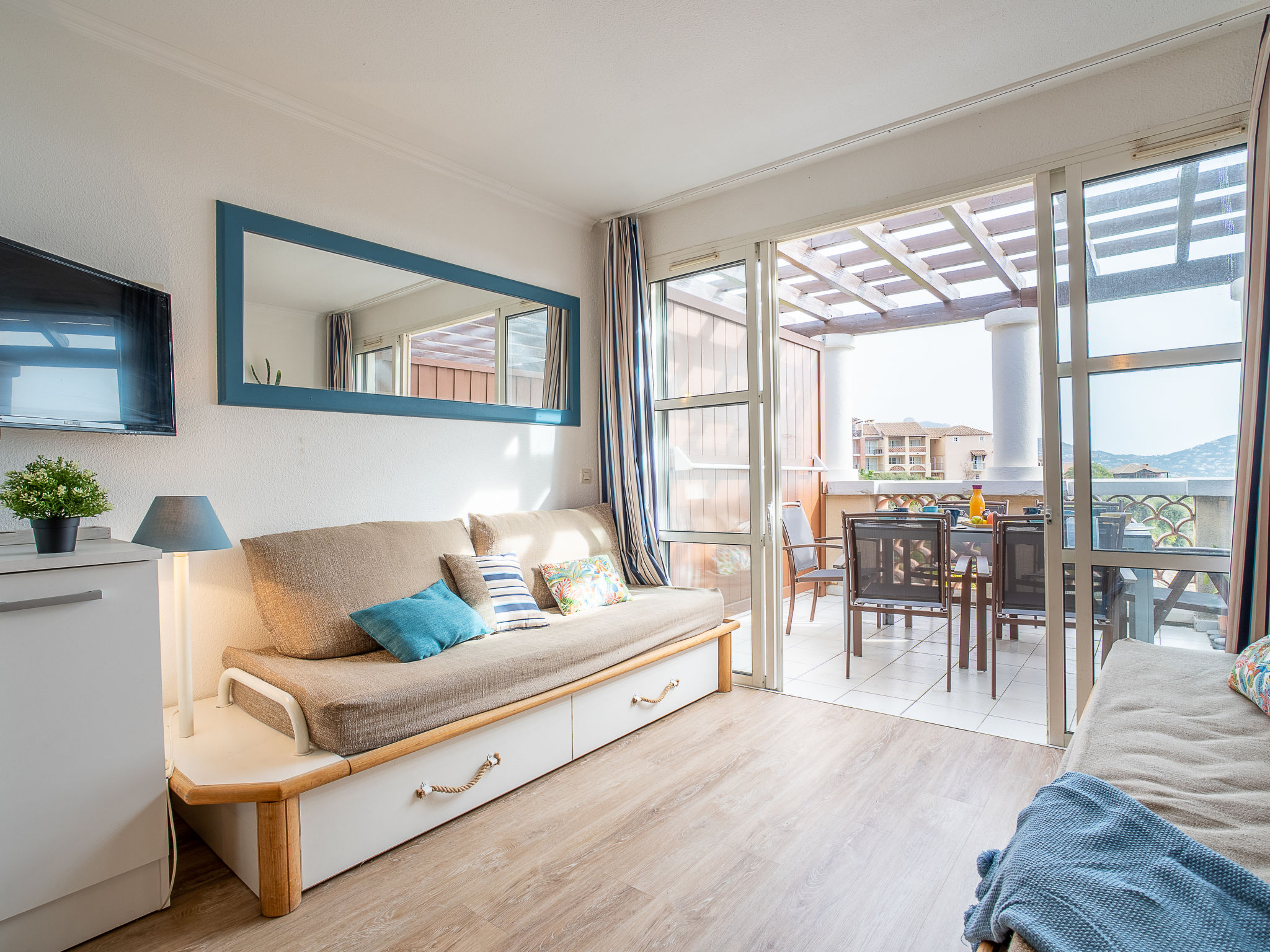 Photo of L'Esquinade J5 226