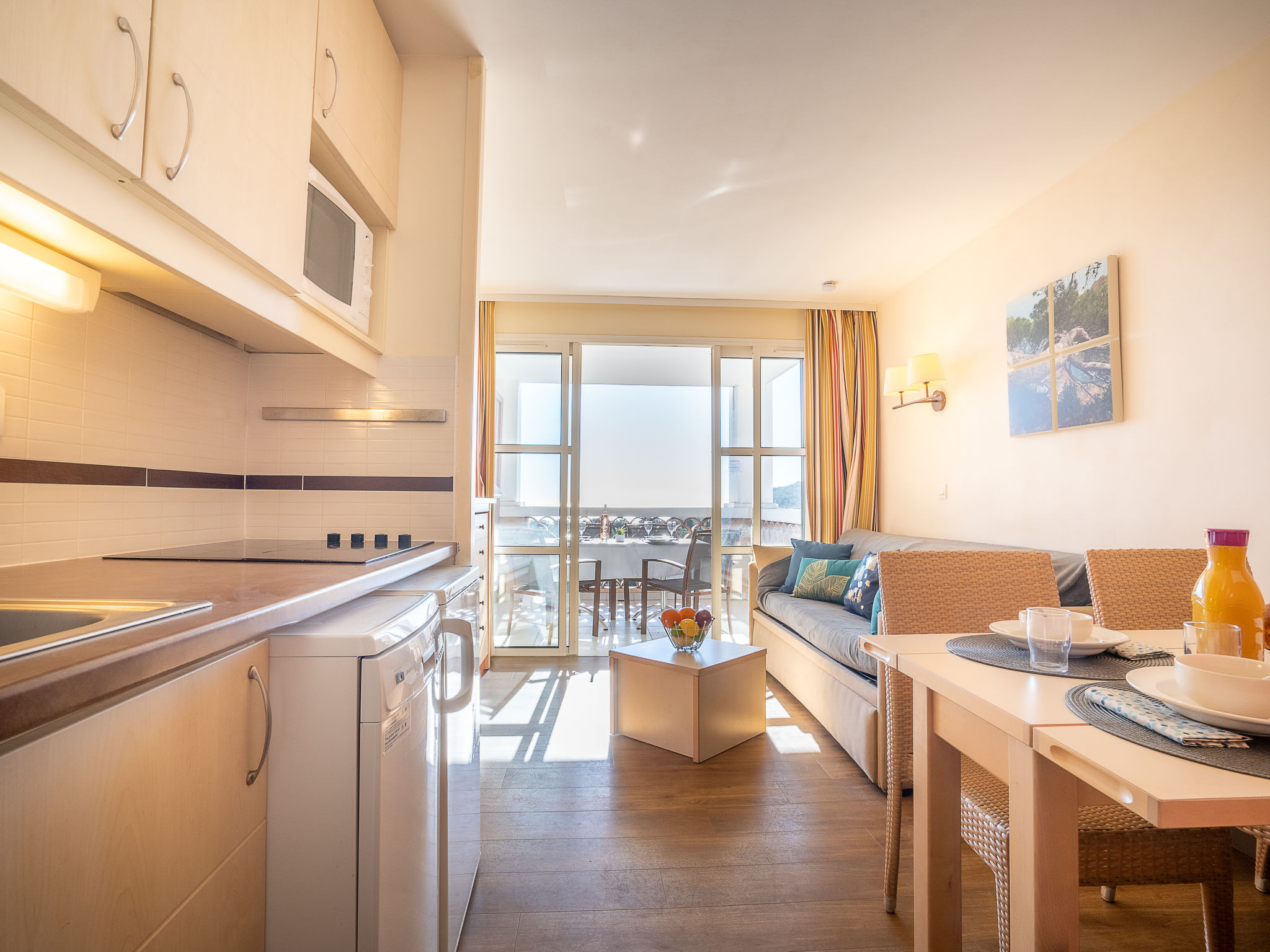 Photo of L'Esquinade (H4 233)