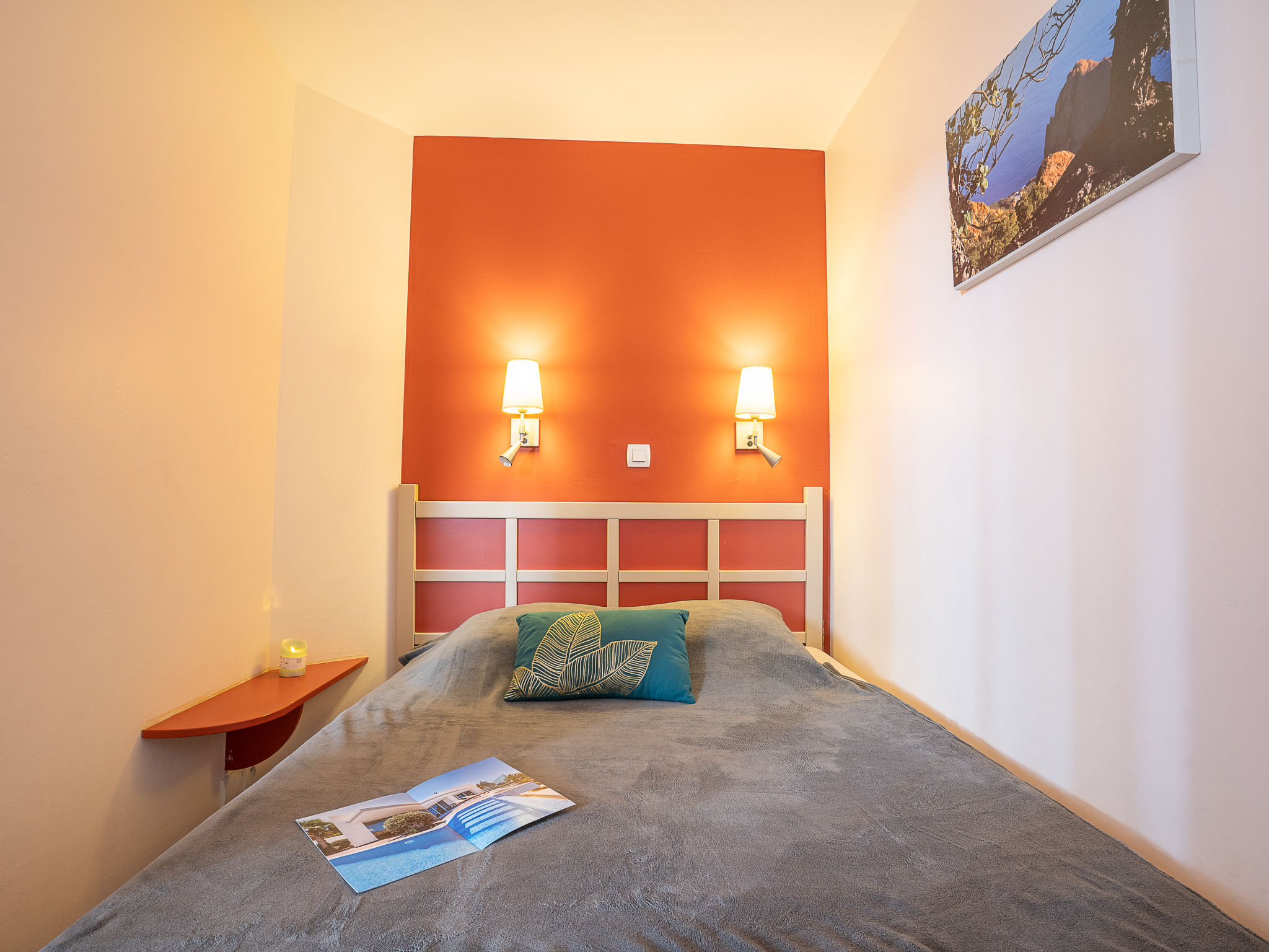 Photo of L'Esquinade (H4 233)