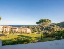 Appartement nabij golfbaan met zeezicht in Agay Village Cap Esterel (3) - thumbnail 1
