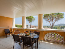 Ruim appartement voor 6 aan de Côte d'Azur met zwembaden en golfbaan - thumbnail 1