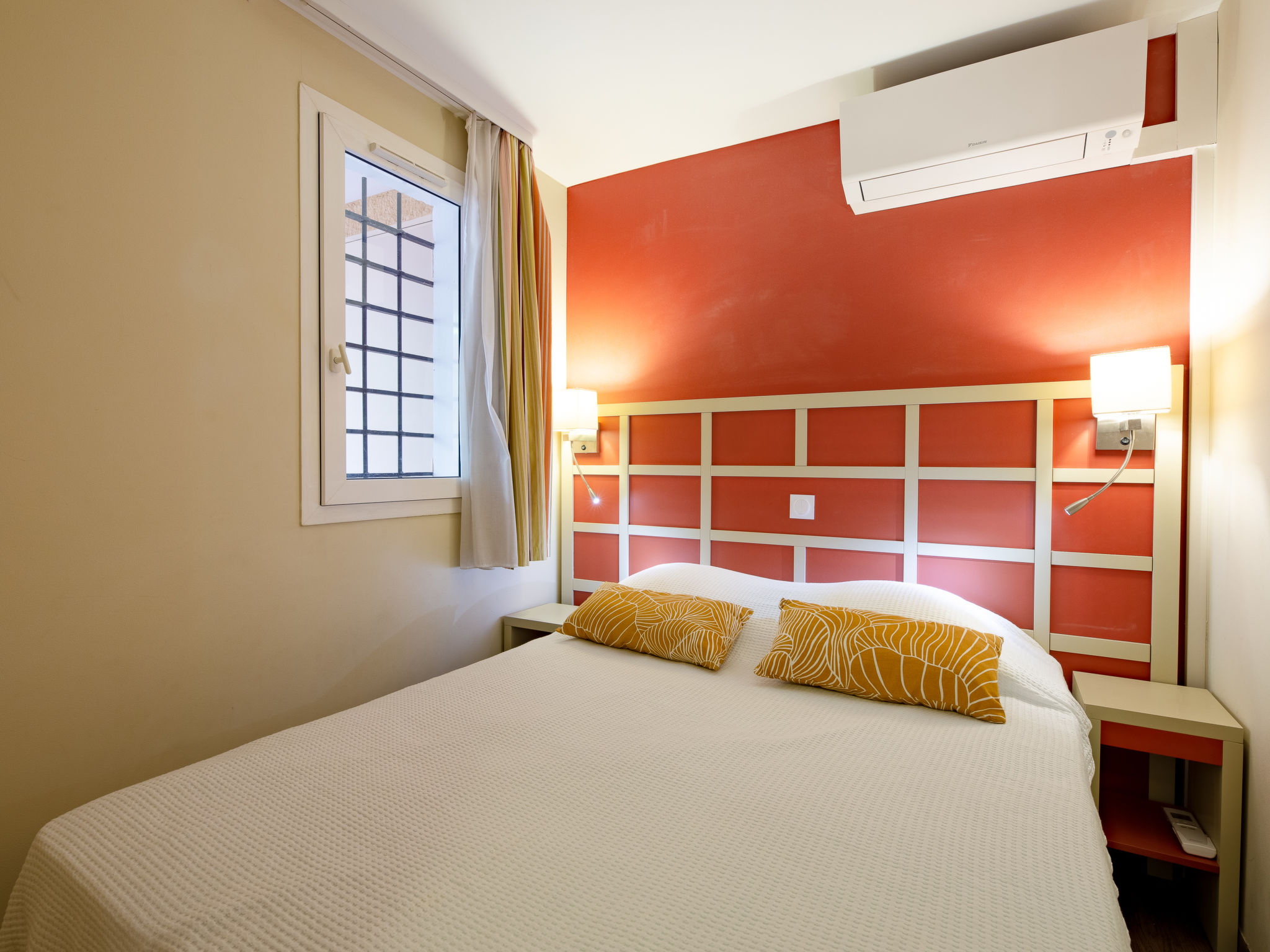 Photo of L'Esquinade (G3 122)